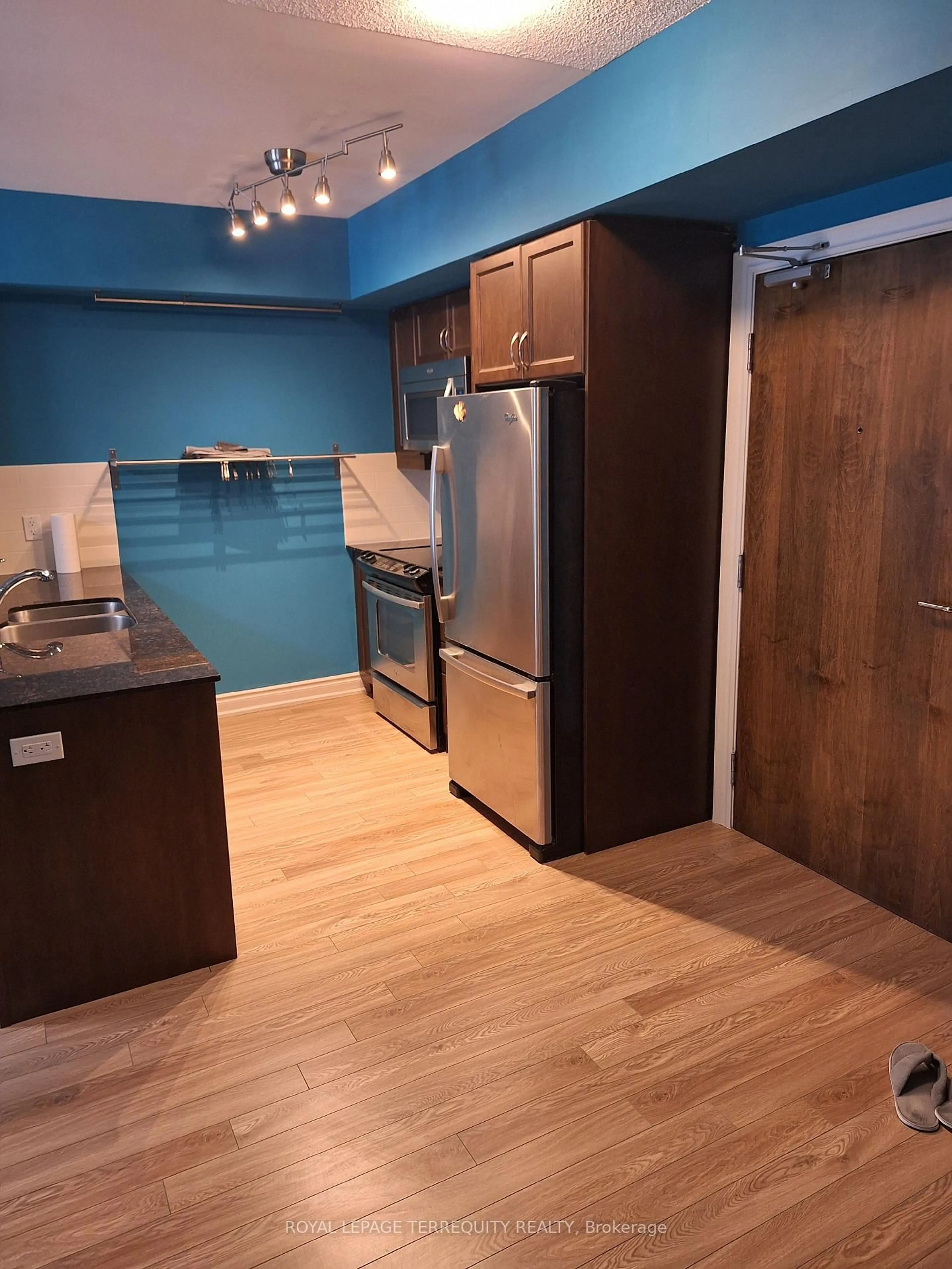 Standard kitchen, unknown for 701 Sheppard Ave #234, Toronto Ontario M2K 2Z3