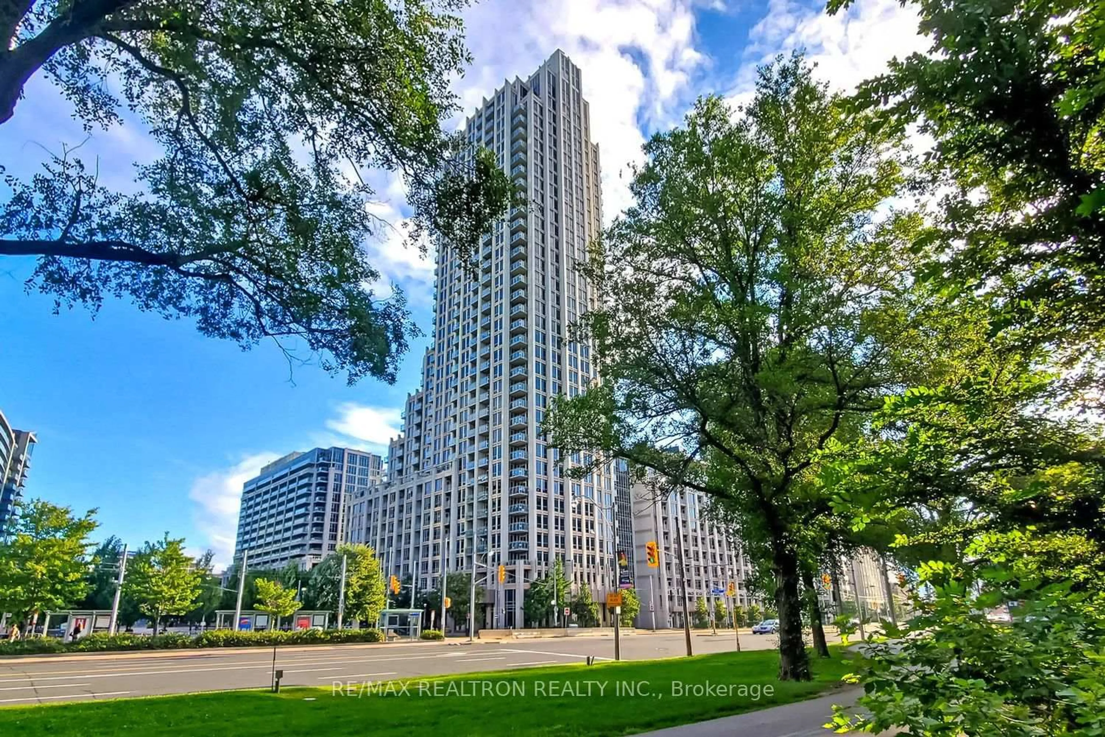 Unknown for 628 fleet St #407, Toronto Ontario M5V 1A8