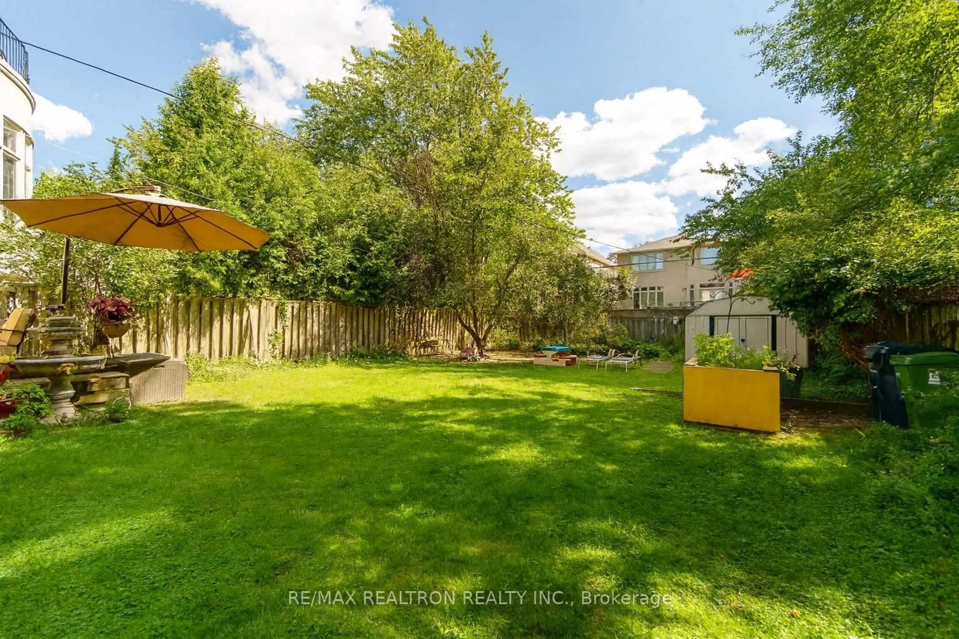 Patio, unknown for 663 Woburn Ave, Toronto Ontario M5M 1M2
