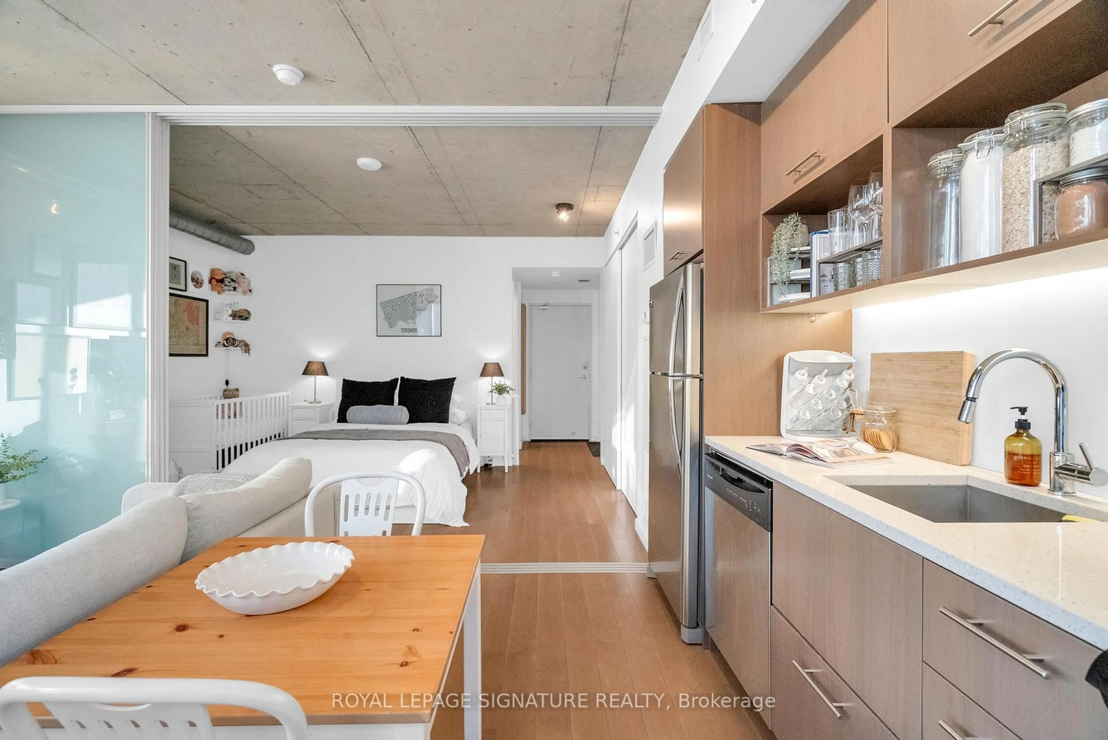 Open concept kitchen, unknown for 32 Trolley Cres #719, Toronto Ontario M5A 0E9