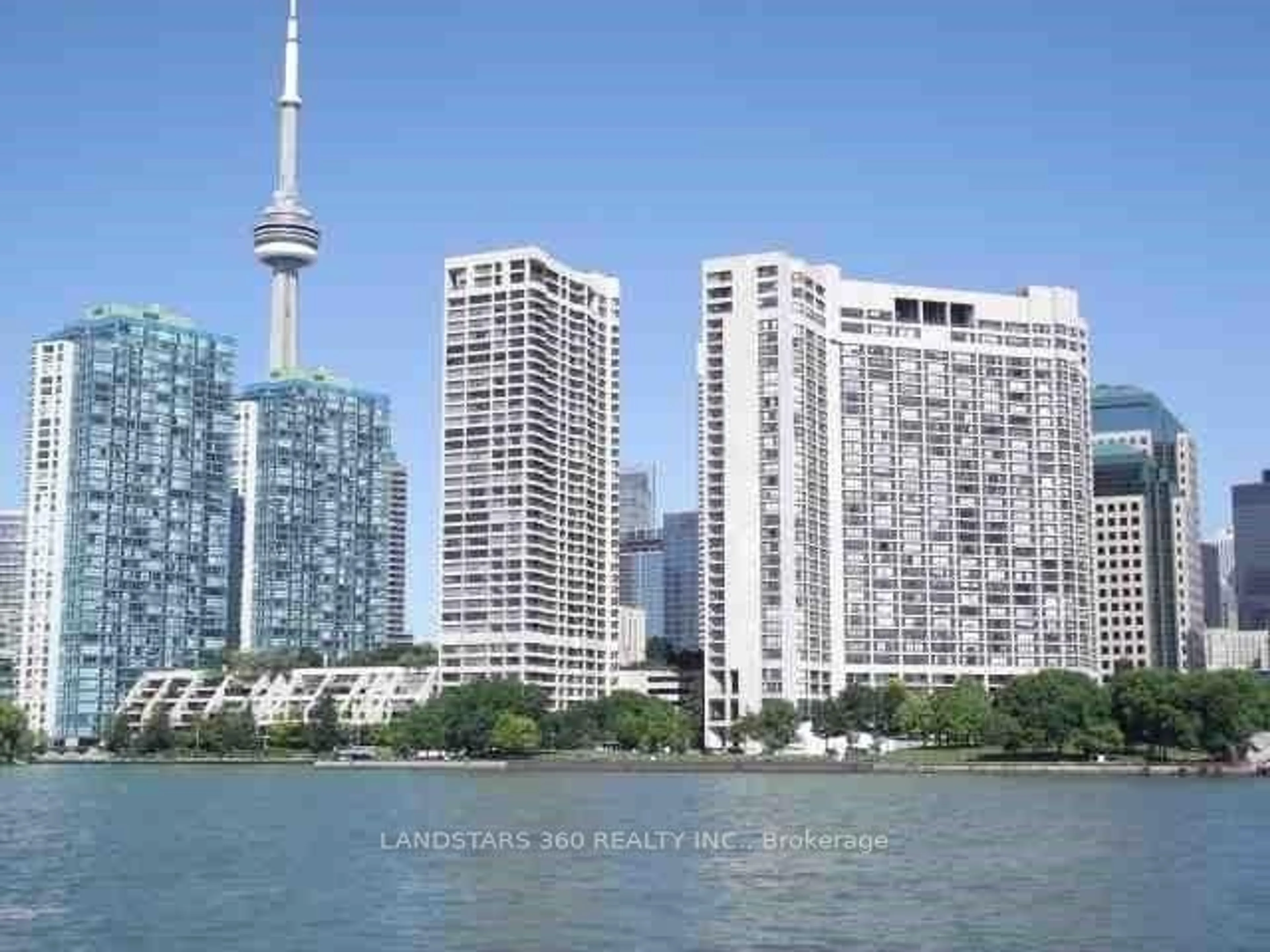 A pic of a room for 55 Harbour Sq #3311, Toronto Ontario M5J 2L1