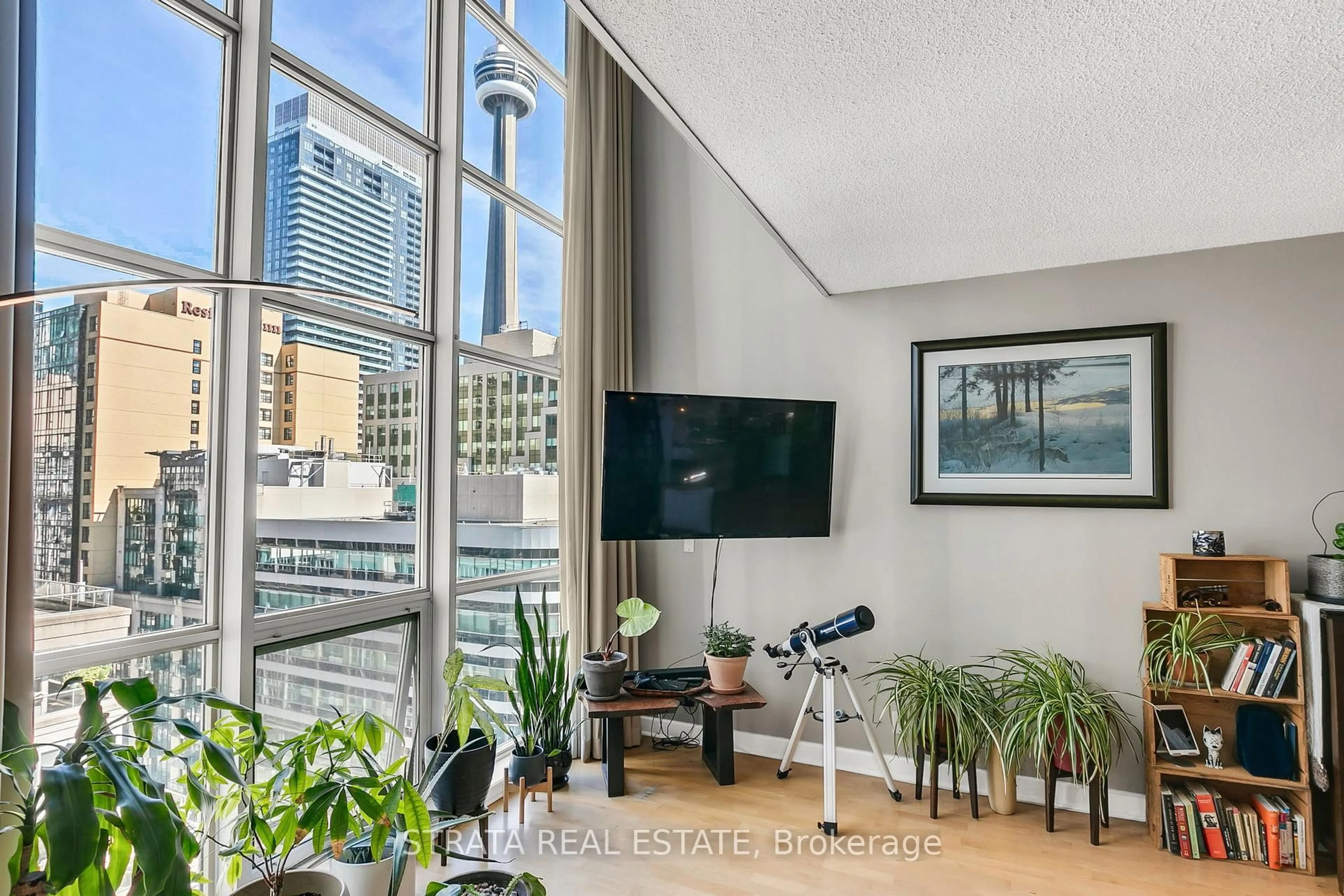 A pic of a room for 36 Blue Jays Way #1311, Toronto Ontario M5V 3T3