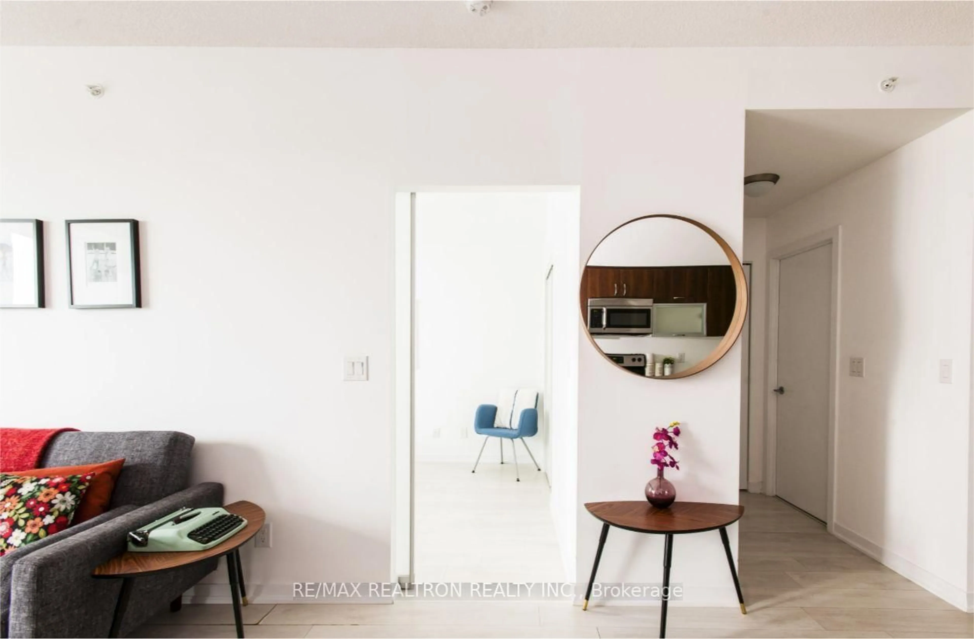 Indoor entryway for 150 East Liberty St #1514, Toronto Ontario M6K 3R5
