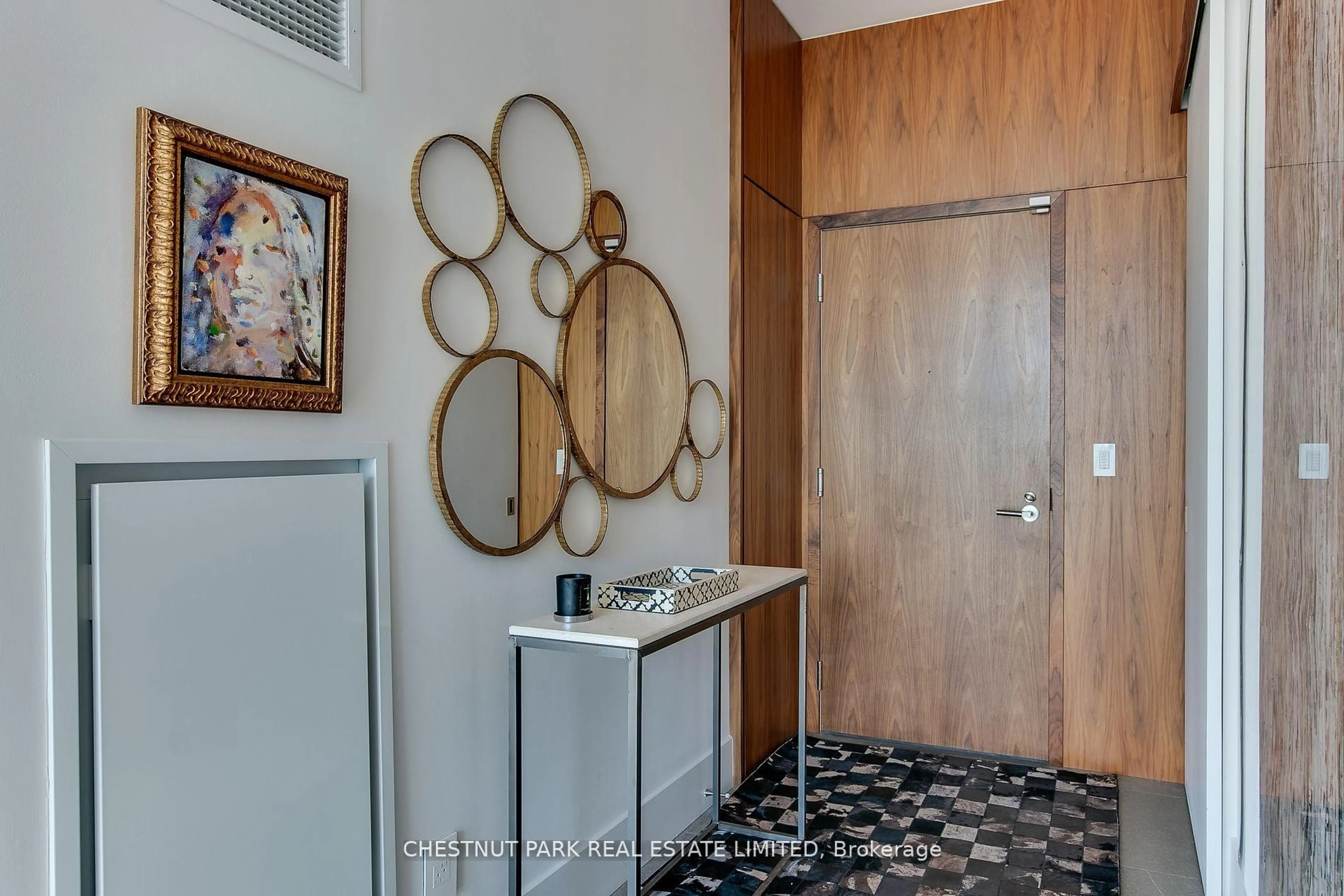 Indoor entryway for 1 Market St #PH3302, Toronto Ontario M5E 0A2