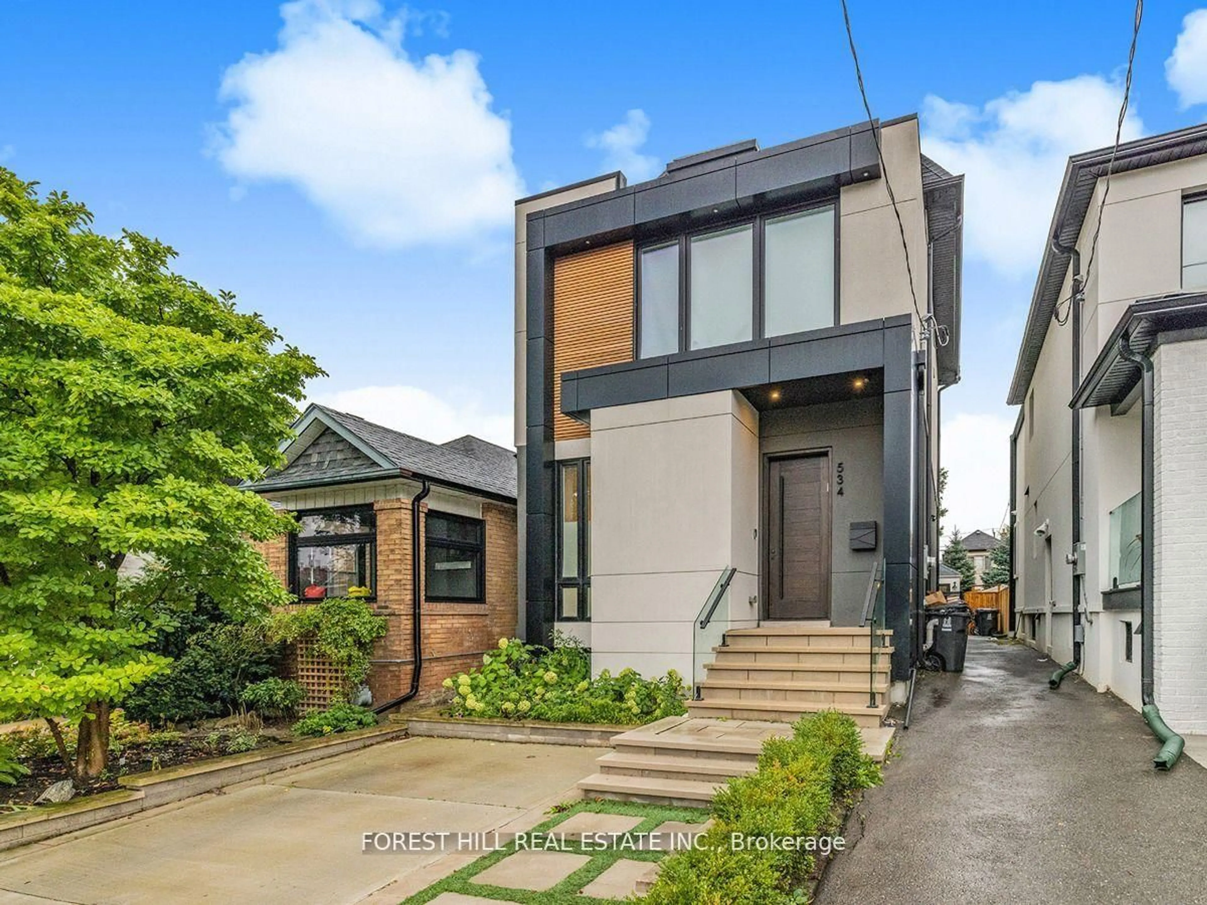 Home with brick exterior material, street for 534 Rushton Rd, Toronto Ontario M6C 2Y5