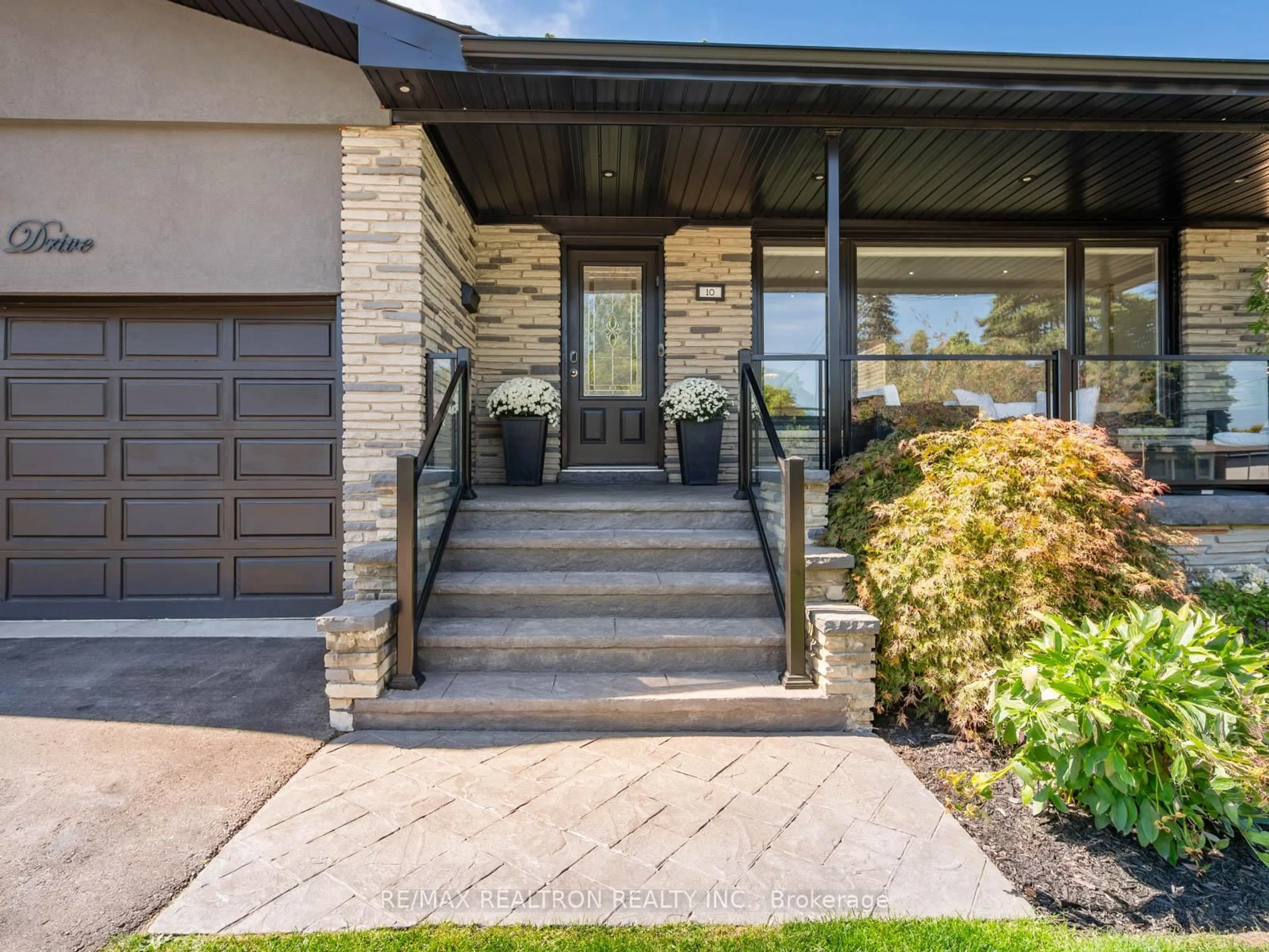 Unknown for 10 Terrydale Dr, Toronto Ontario M3H 5M6