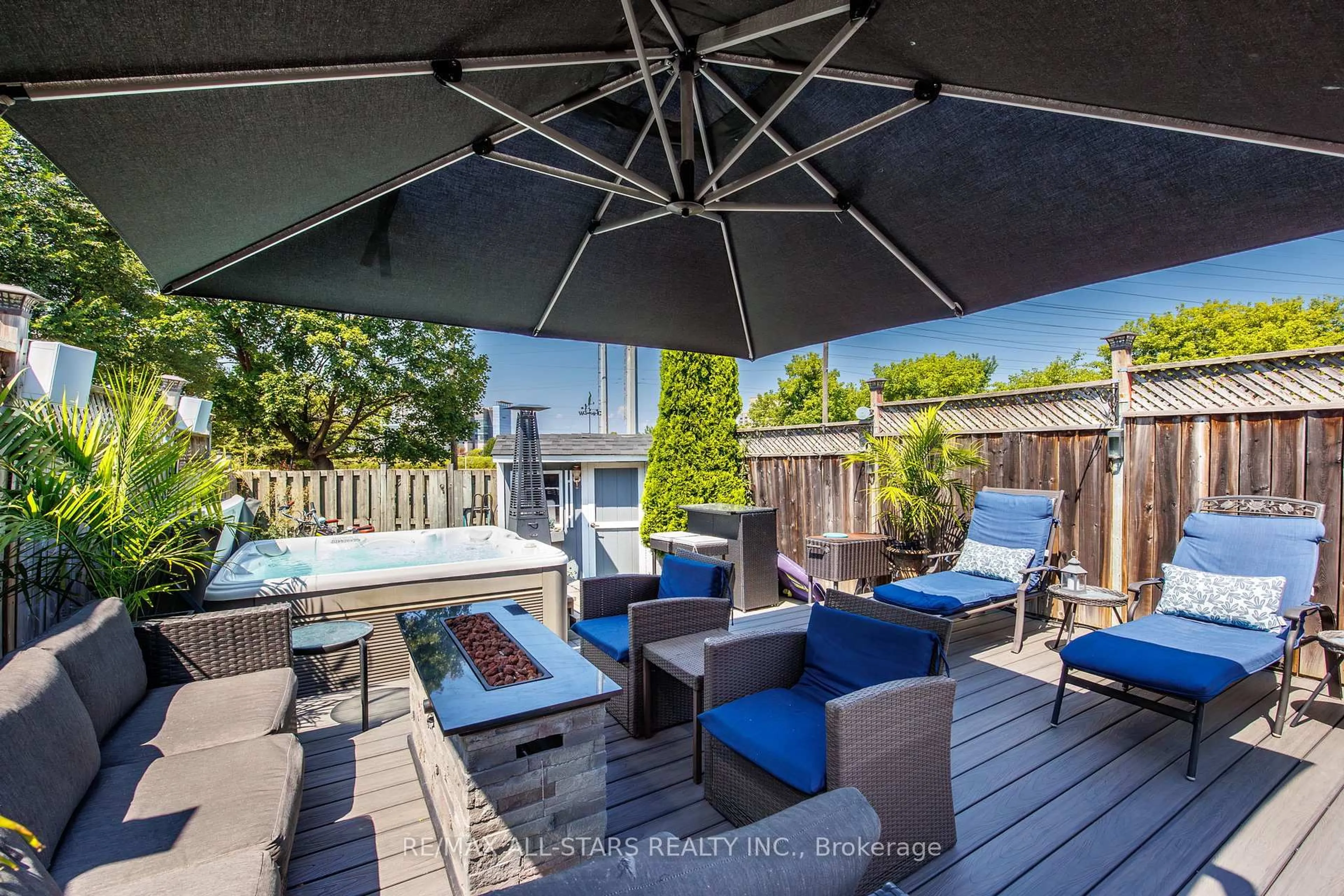 Patio, street for 10 Sufi Cres, Toronto Ontario M4A 2X3