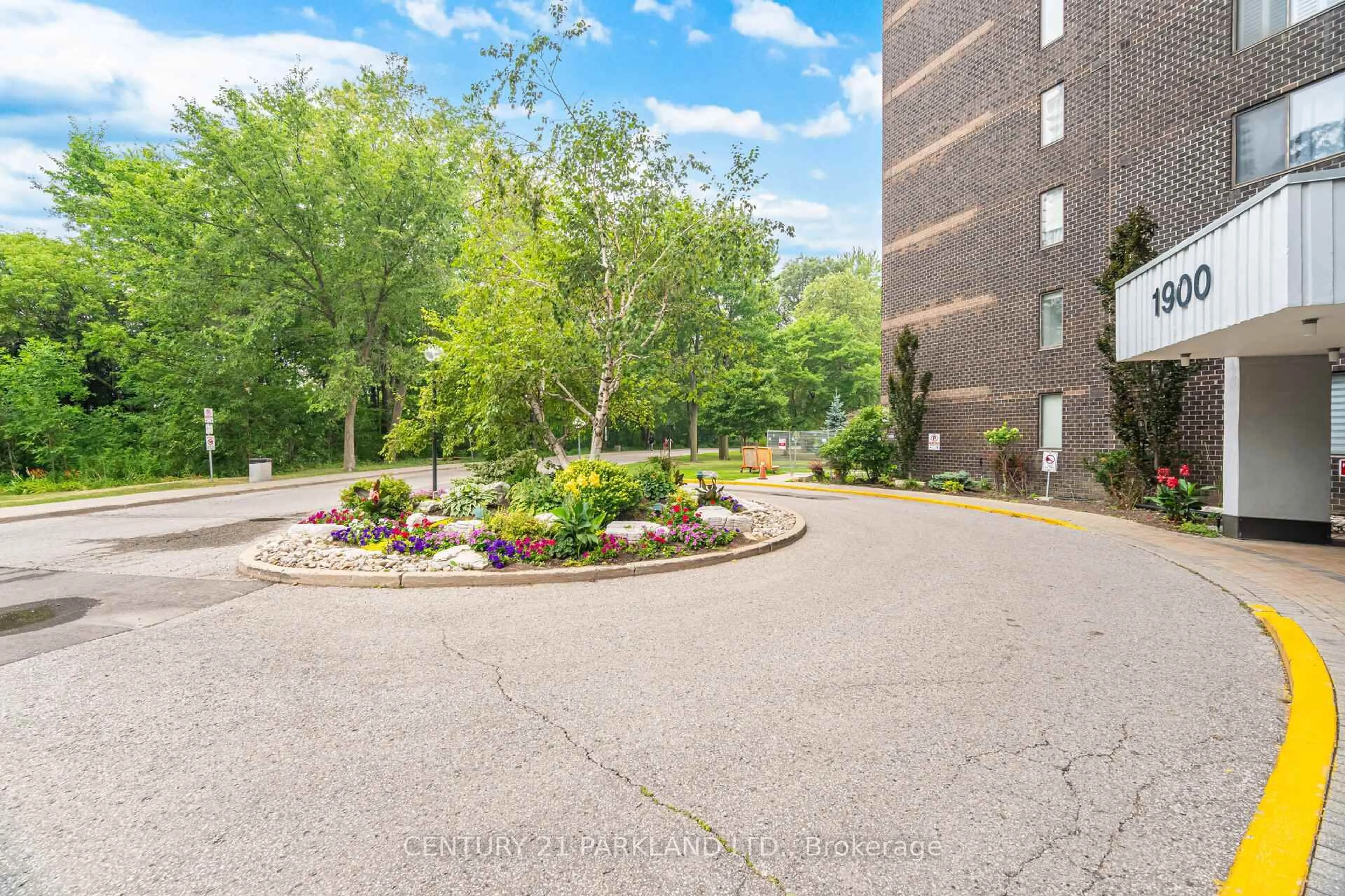 Patio, unknown for 1900 Sheppard Ave #2310, Toronto Ontario M2J 4T4