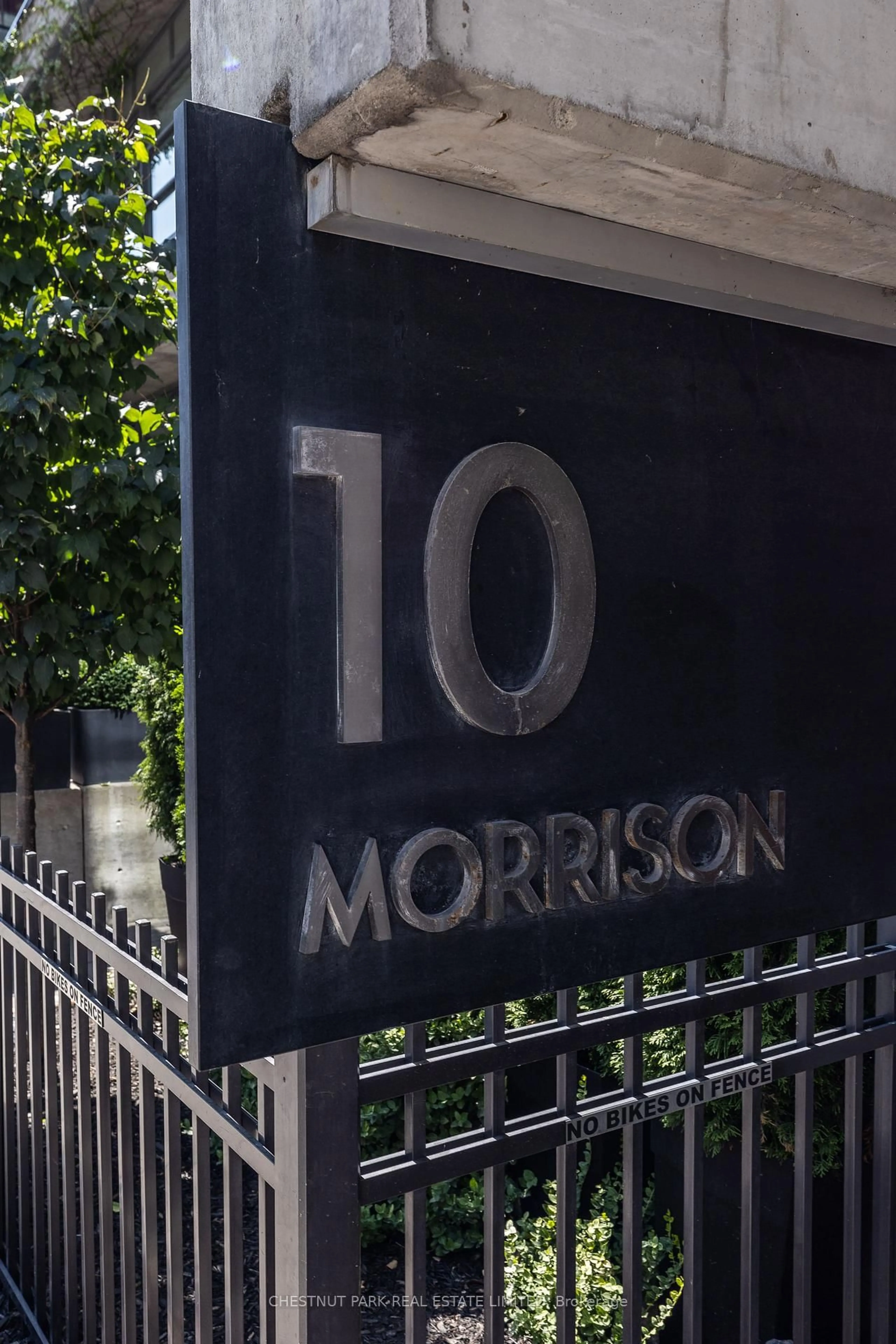 Unknown for 10 Morrison St #301, Toronto Ontario M5V 2T8
