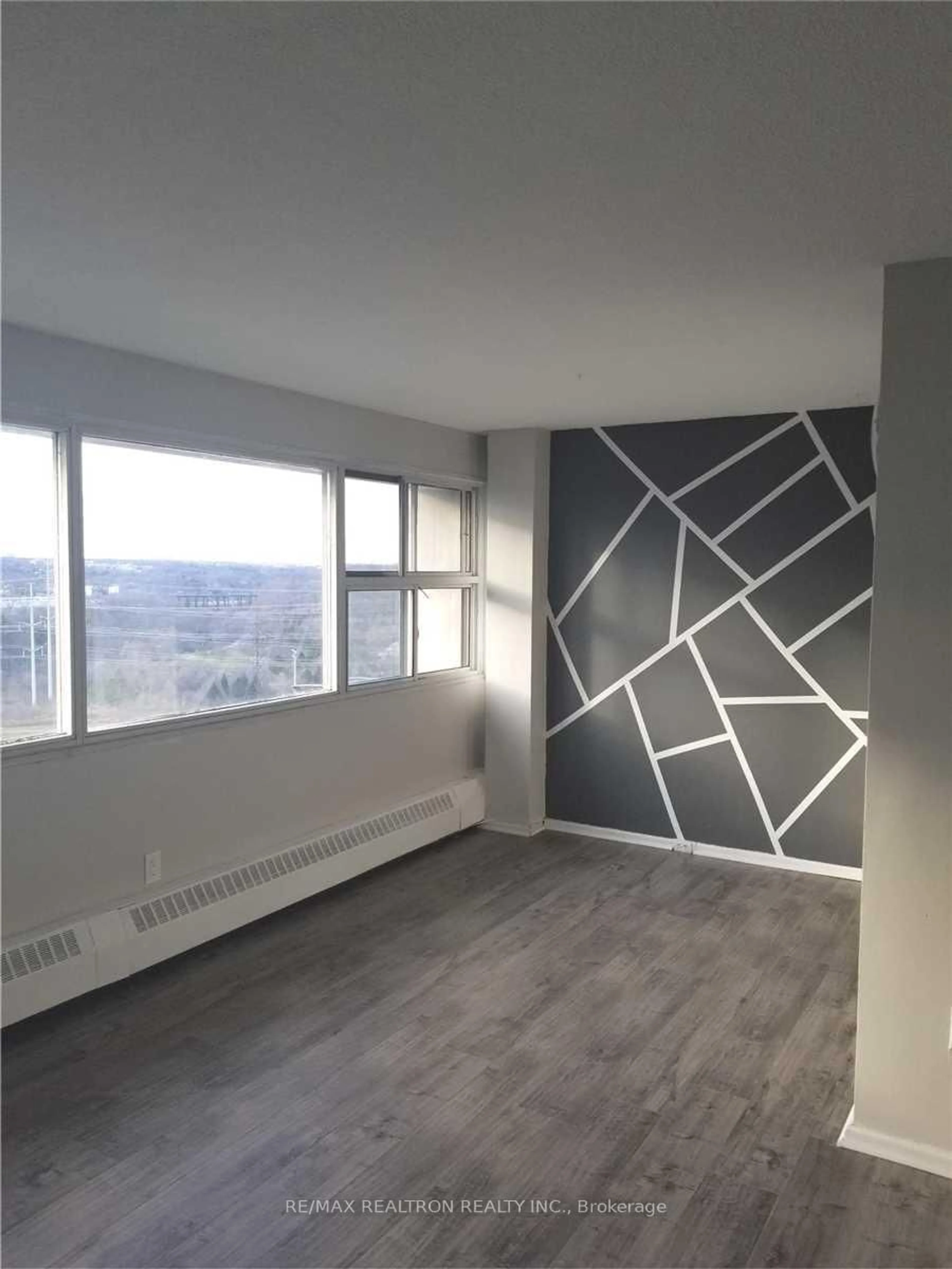 A pic of a room for 715 Don Mills Rd #1607, Toronto Ontario M3C 1S5