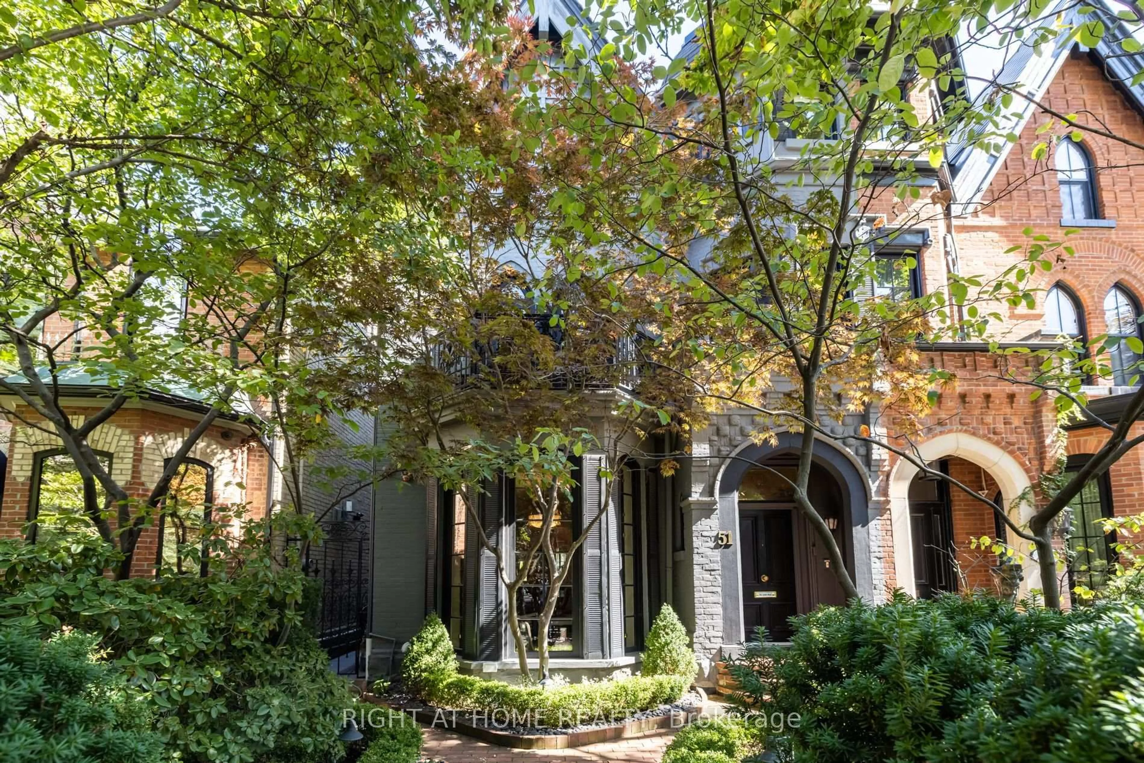 Unknown for 51 Hazelton Ave, Toronto Ontario M5R 2E3