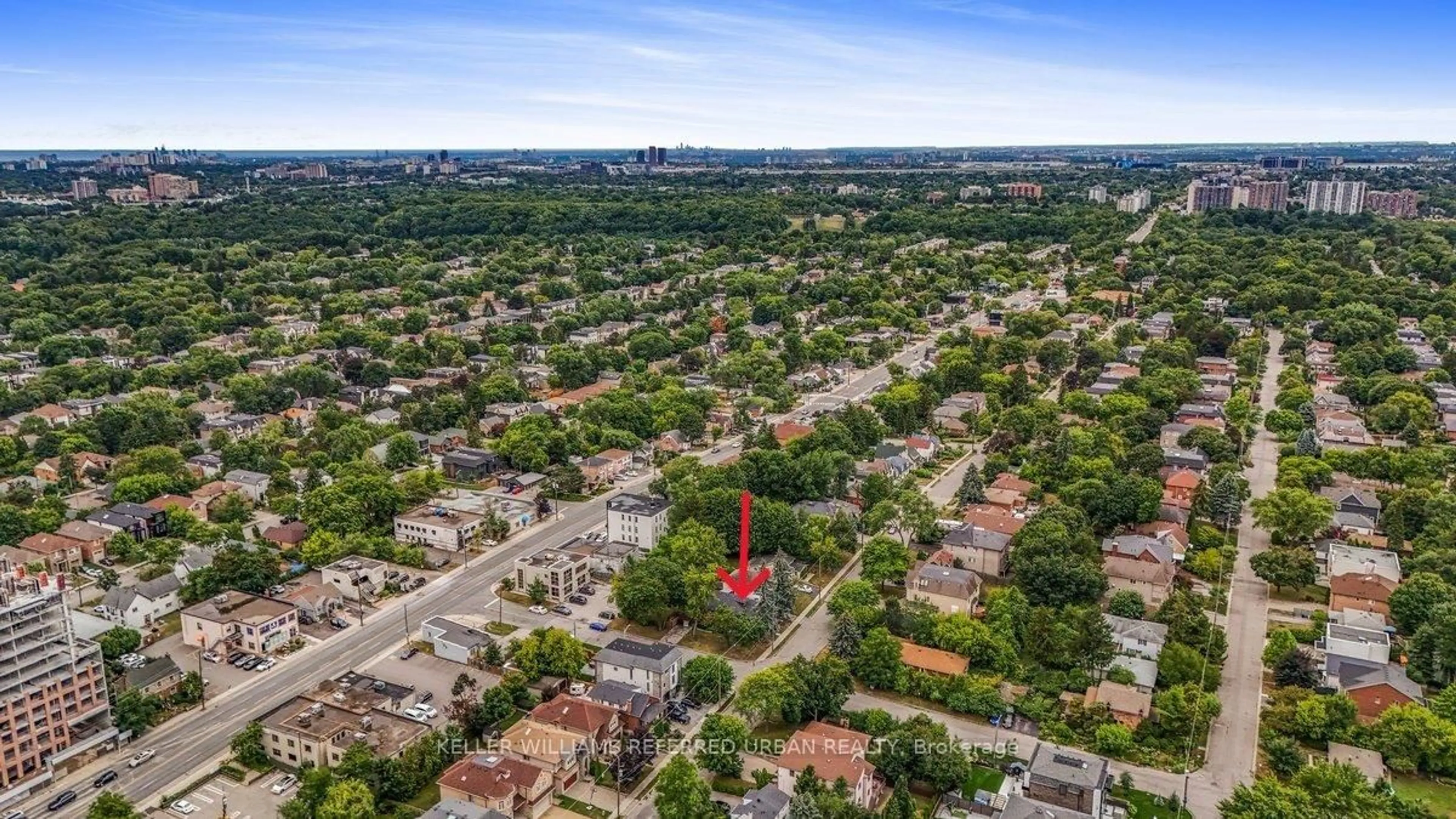 A pic from outside/outdoor area/front of a property/back of a property/a pic from drone, city buildings view from balcony for 91 Harlandale Ave, Toronto Ontario M2N 1P2