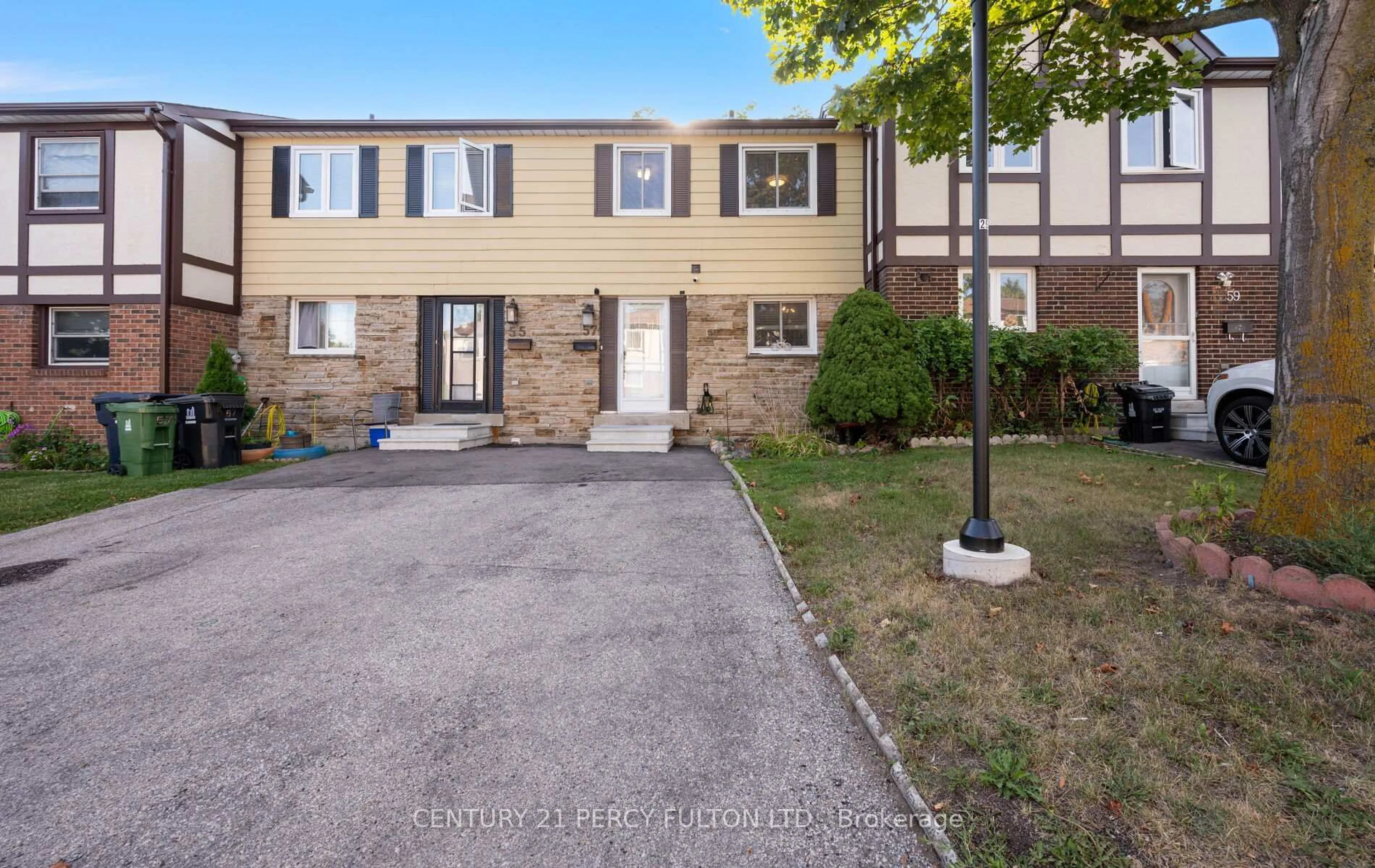 Unknown for 57 Golden Appleway #111, Toronto Ontario M3A 3P2
