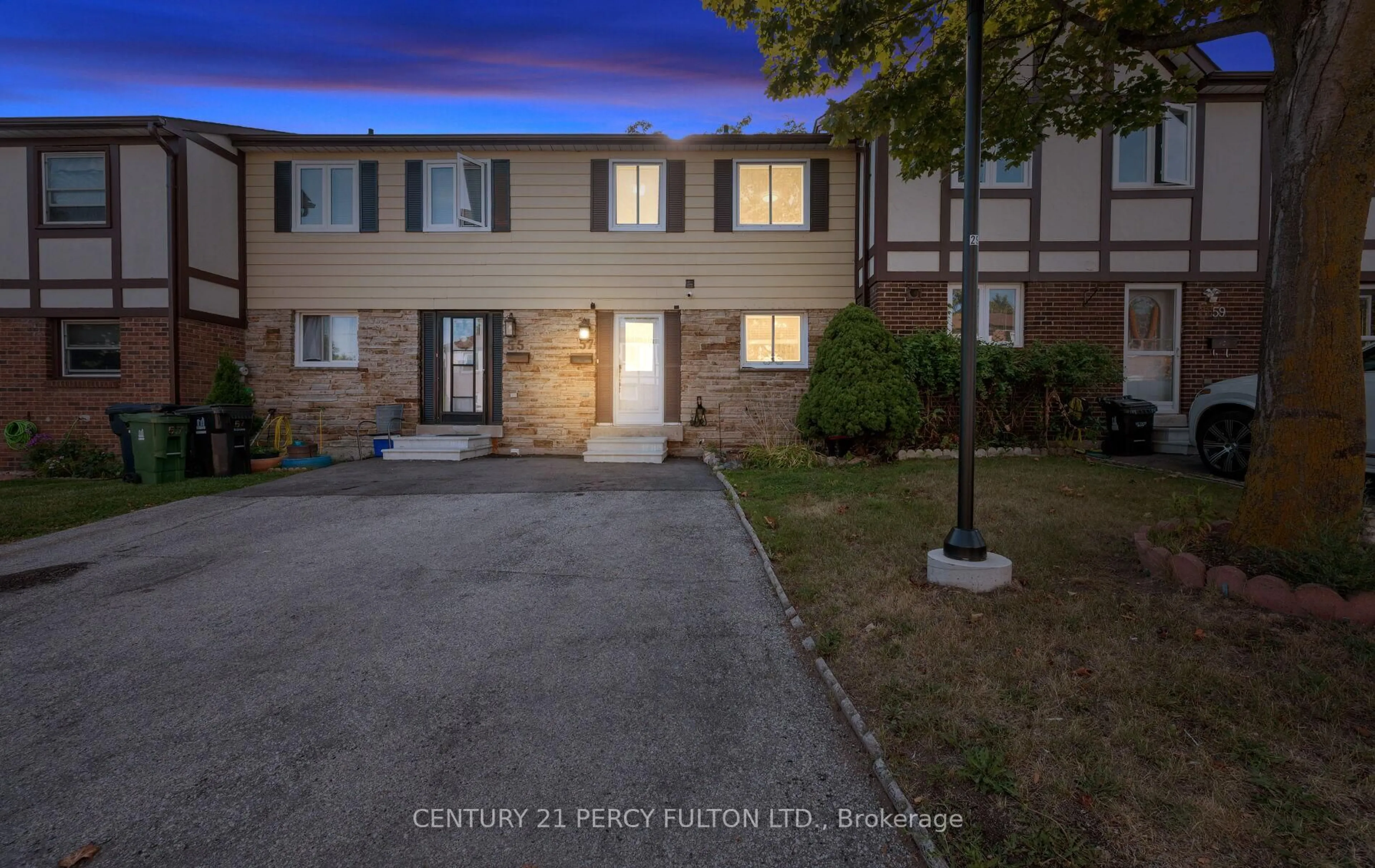 A pic from outside/outdoor area/front of a property/back of a property/a pic from drone, street for 57 Golden Appleway #111, Toronto Ontario M3A 3P2