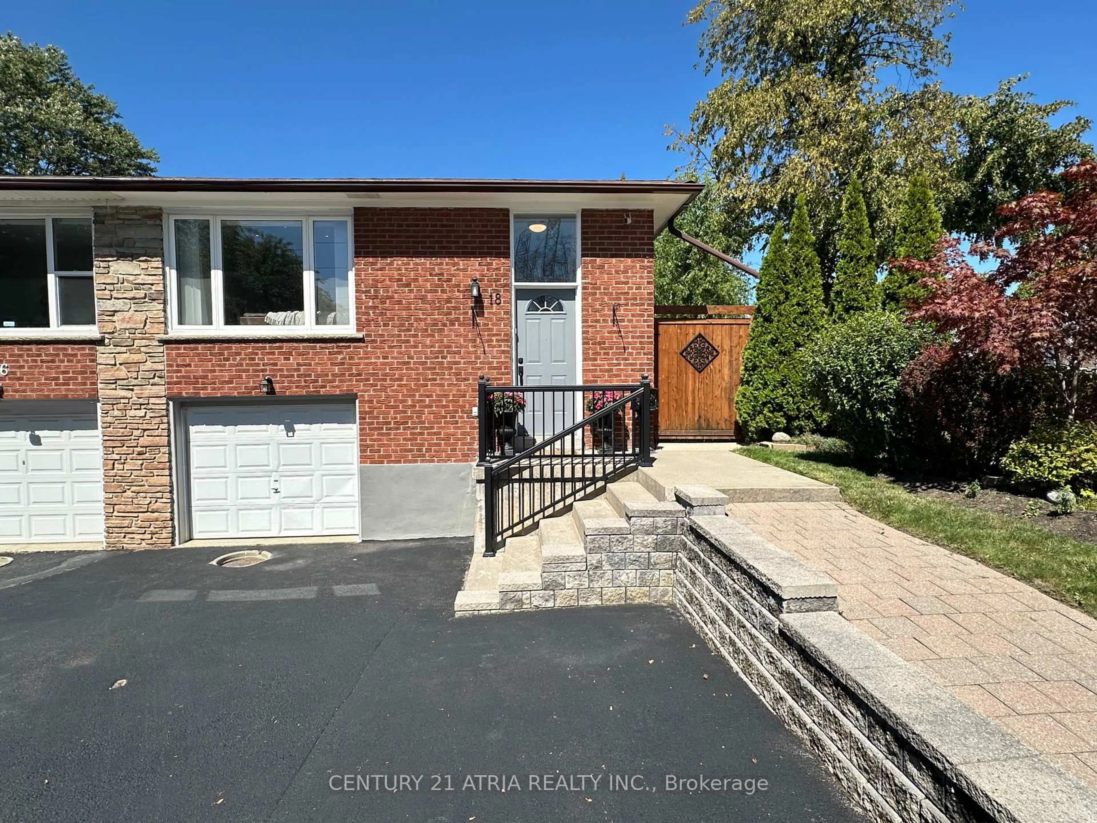 Home with brick exterior material, street for 18 Reiber Cres, Toronto Ontario M2H 1C4