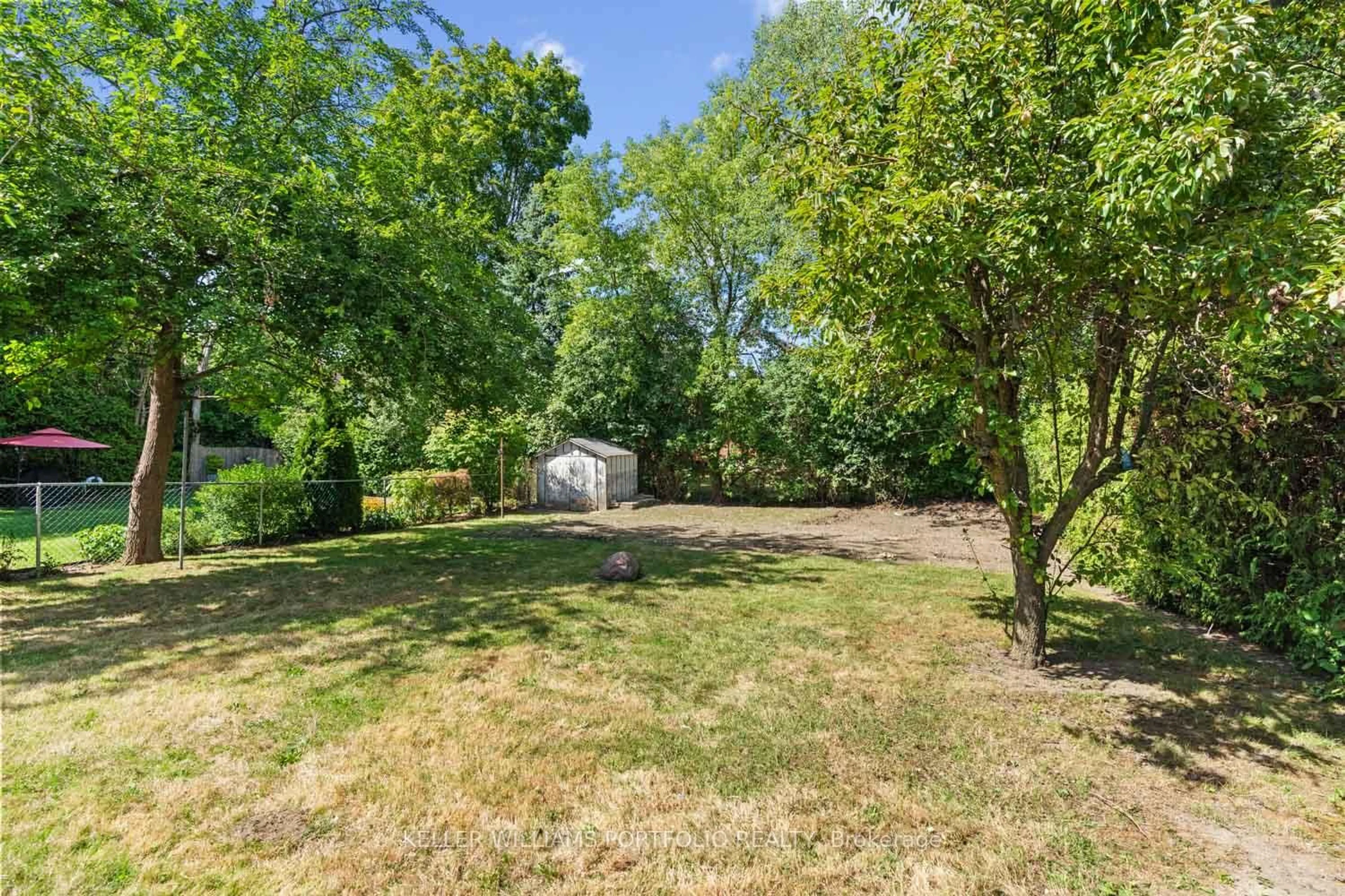A pic from outside/outdoor area/front of a property/back of a property/a pic from drone, unknown for 378 Cummer Ave, Toronto Ontario M2M 2G2