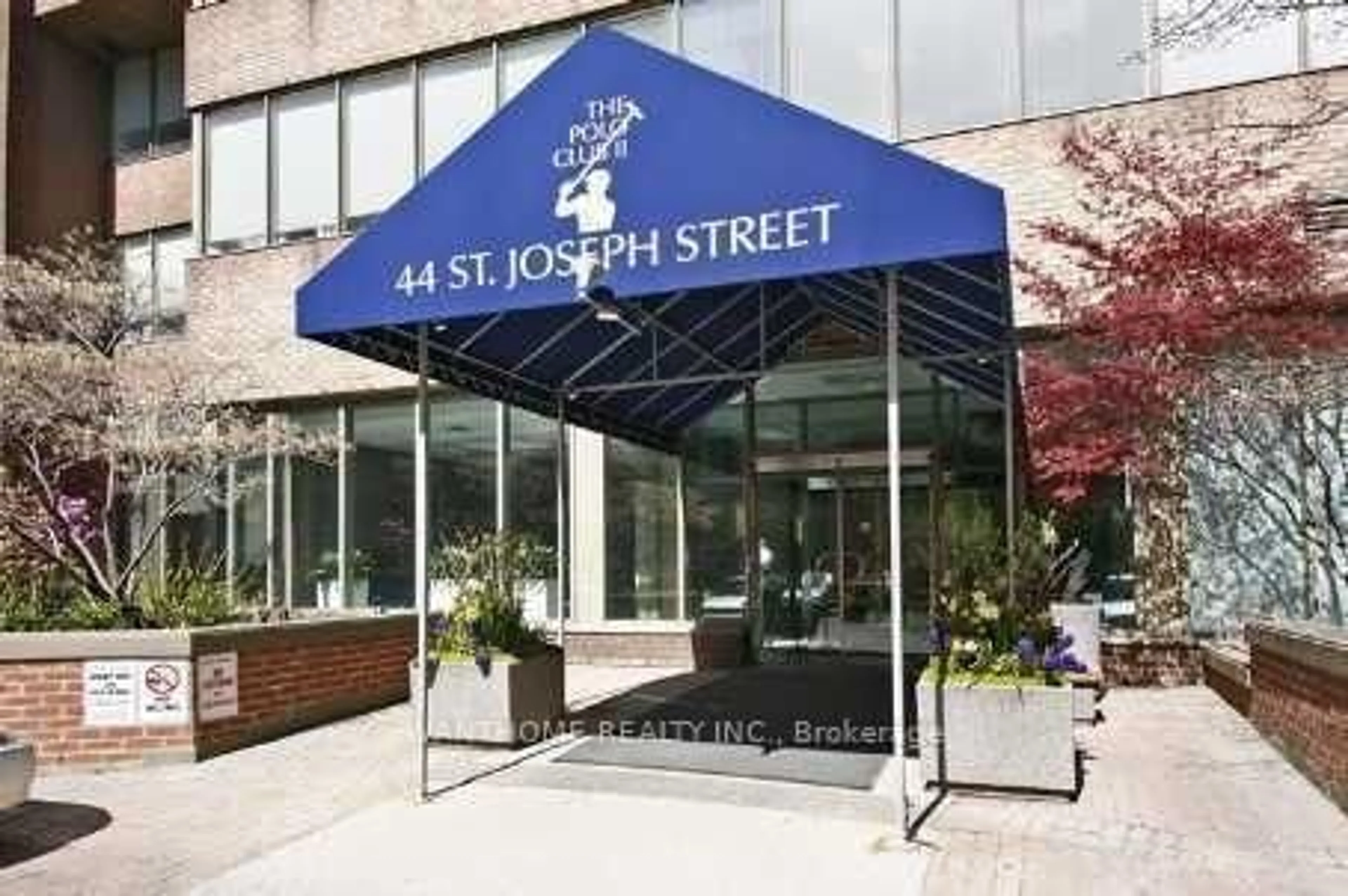 Indoor foyer for 44 St Joseph St #1404, Toronto Ontario M4Y 2W4