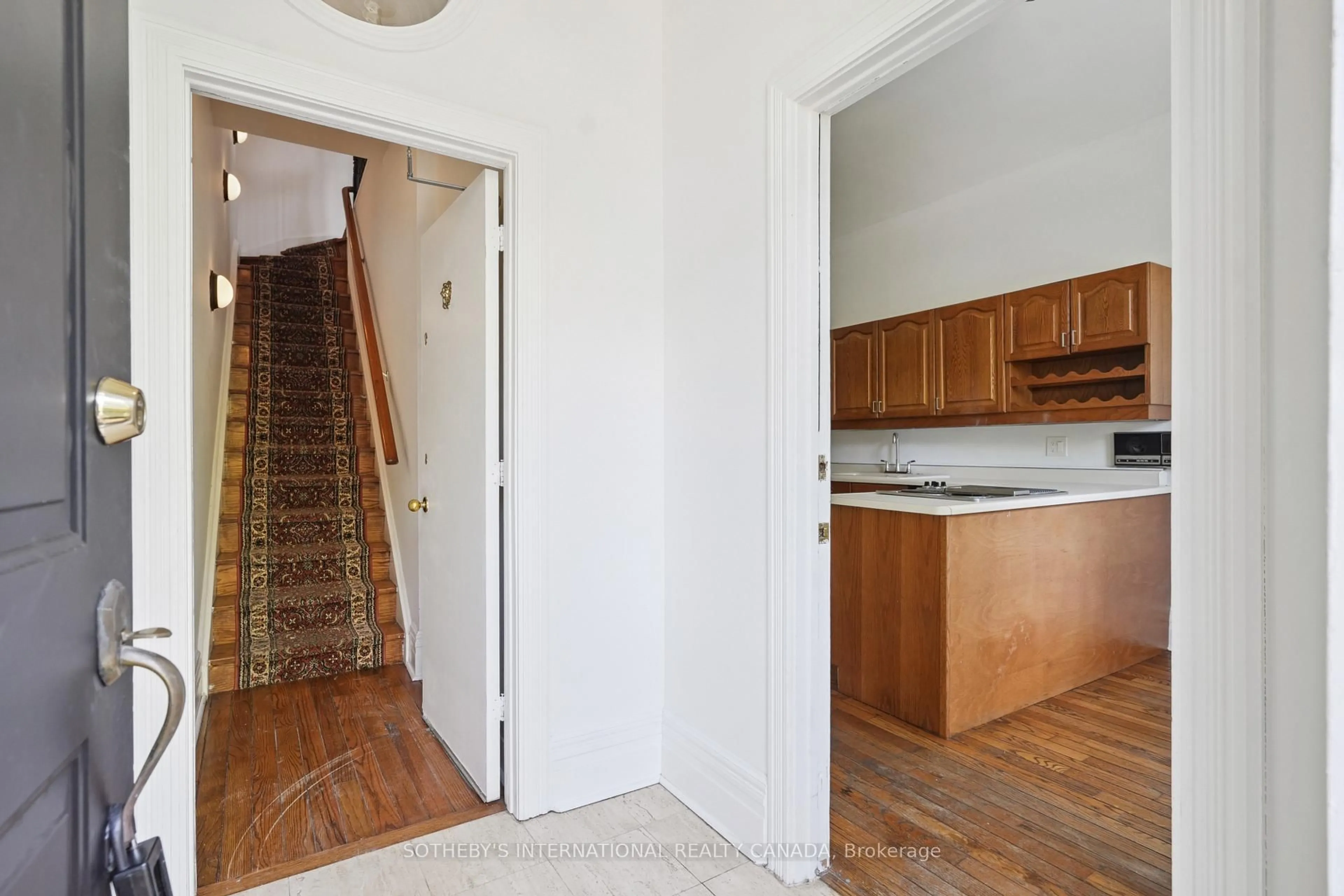 A pic of a room for 425A Sackville St, Toronto Ontario M4X 1T1