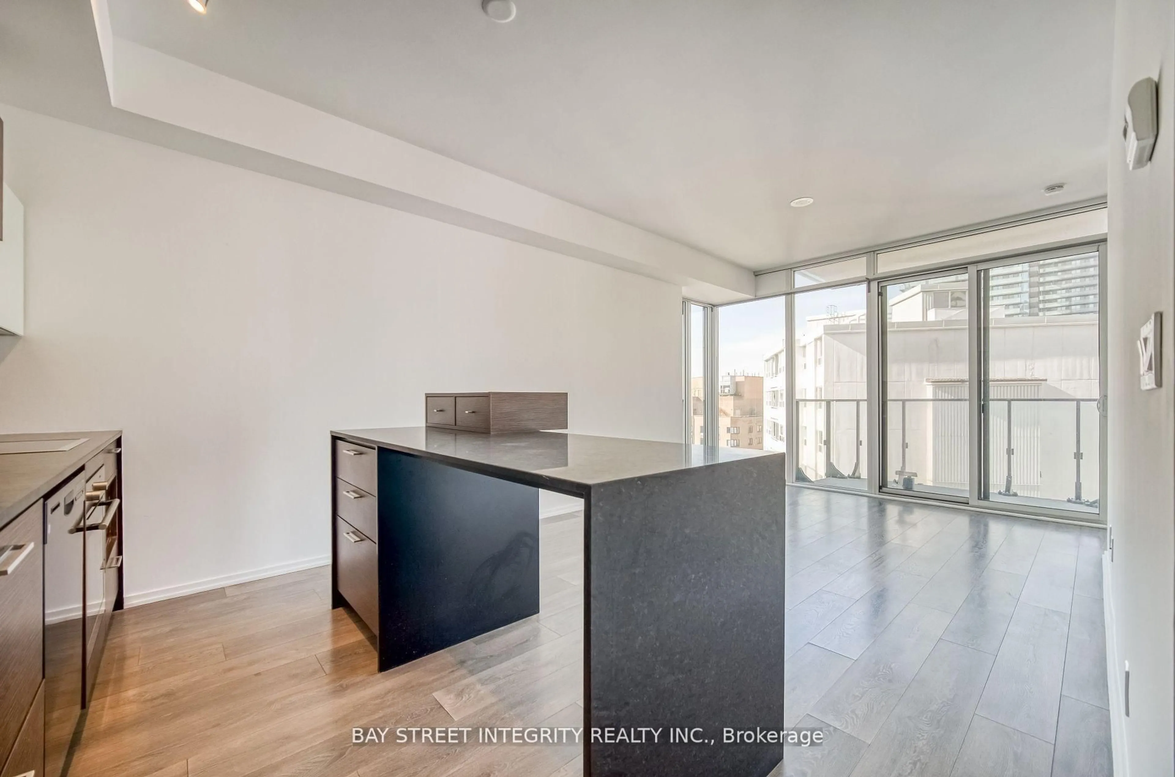 Open concept kitchen, unknown for 75 St Nicholas St #2105, Toronto Ontario M4Y 0A5