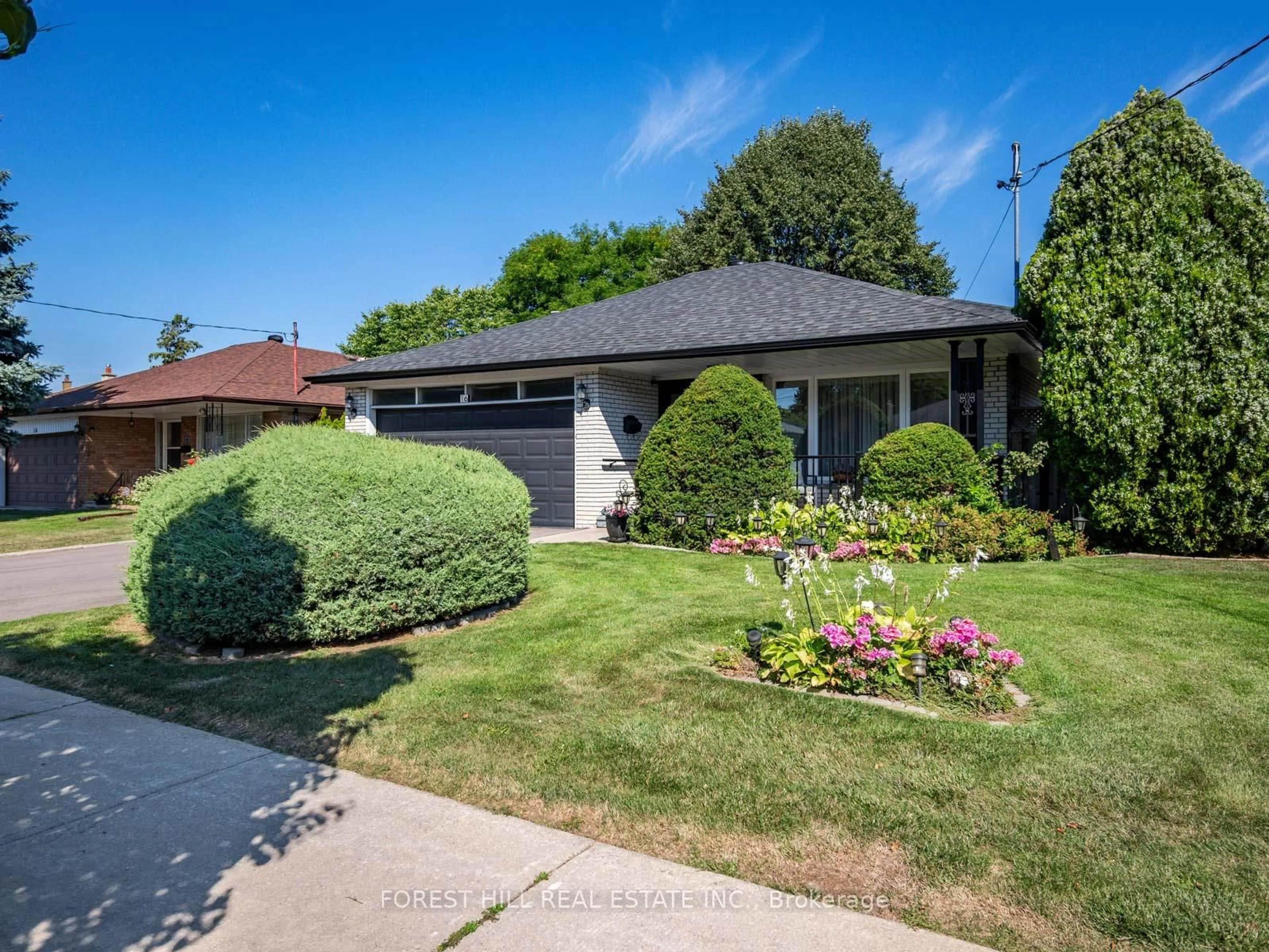 Home with brick exterior material, street for 16 Oldborough Circ, Toronto Ontario M2J 3A2