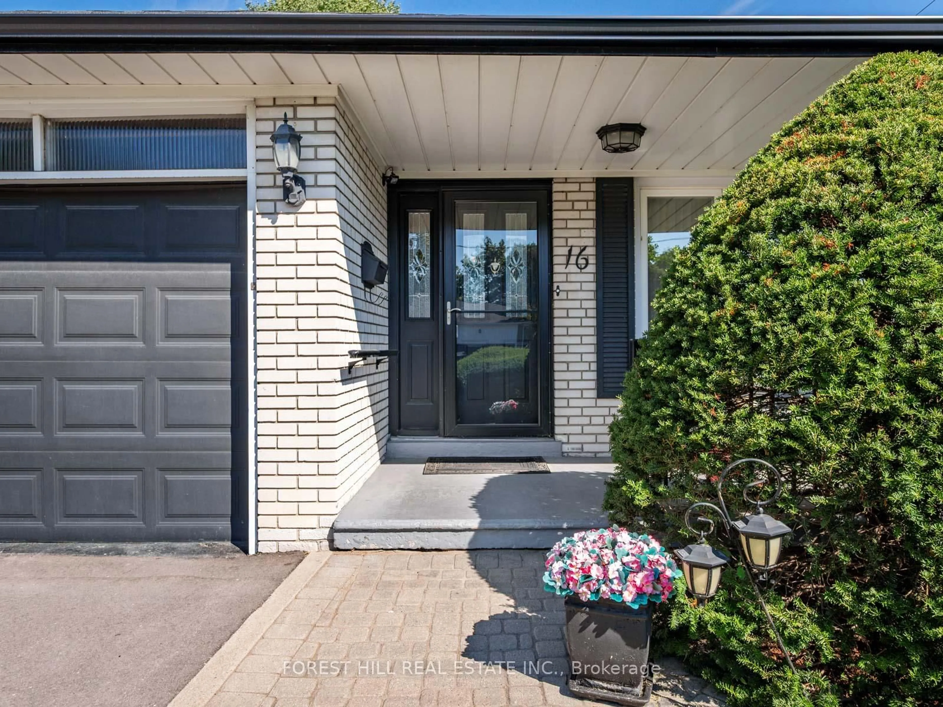 Home with brick exterior material, street for 16 Oldborough Circ, Toronto Ontario M2J 3A2