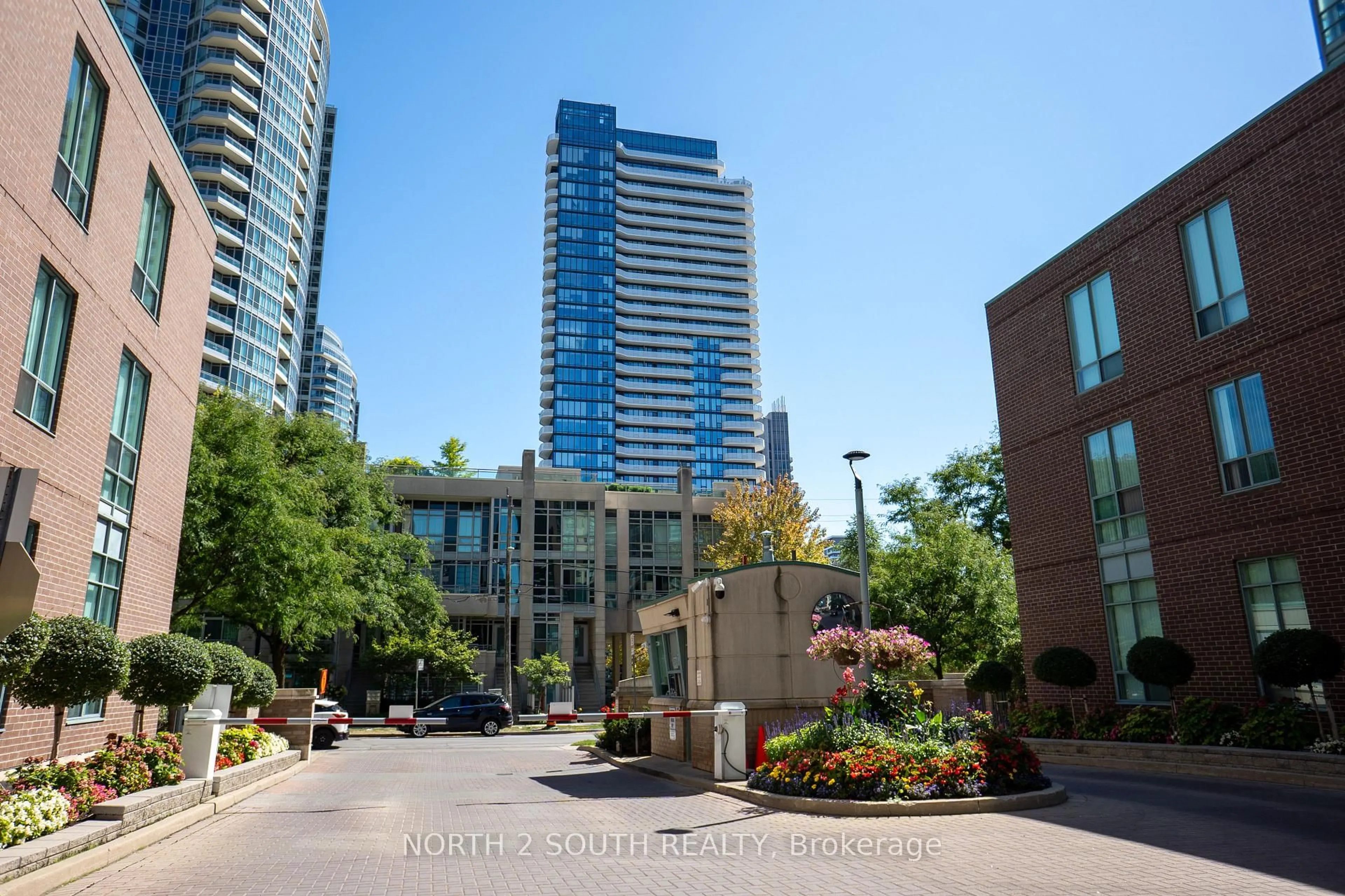 Patio, city buildings view from balcony for 22 Olive Ave #108, Toronto Ontario M2N 7G6