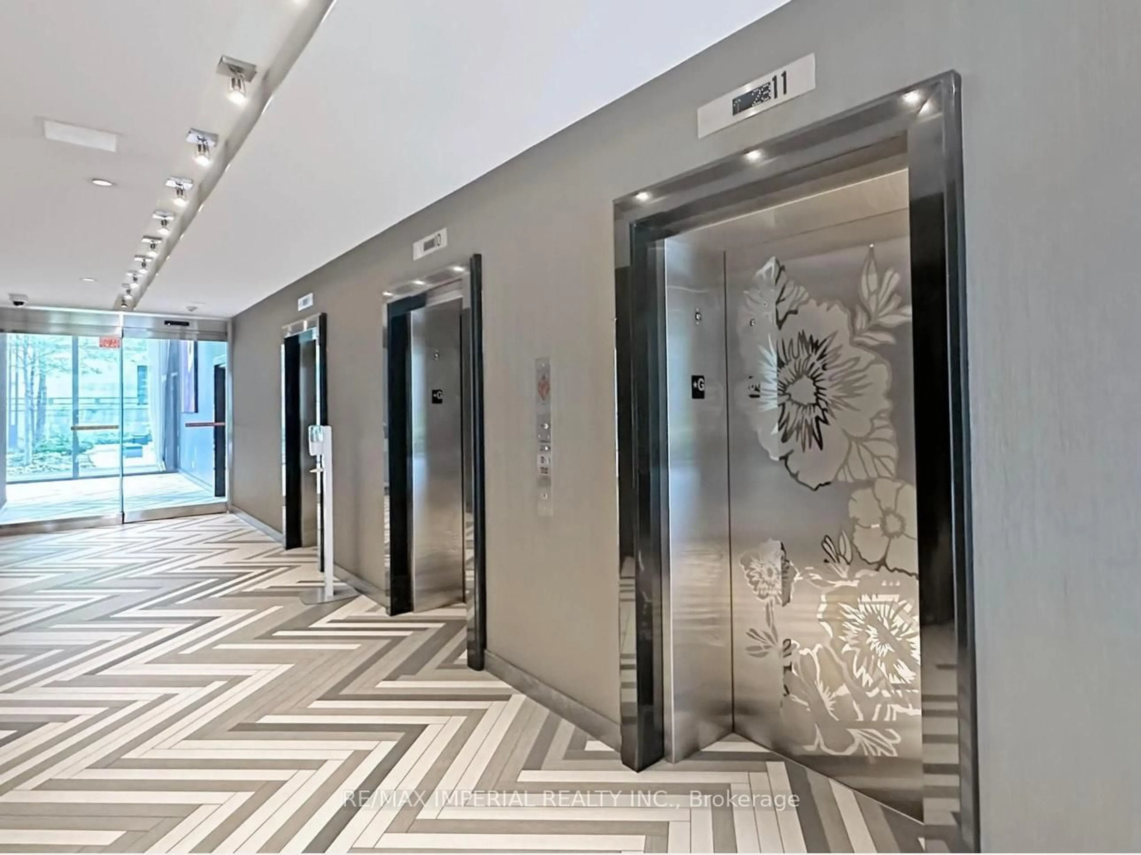 Indoor foyer for 1080 Bay St #1910, Toronto Ontario M5S 0A5