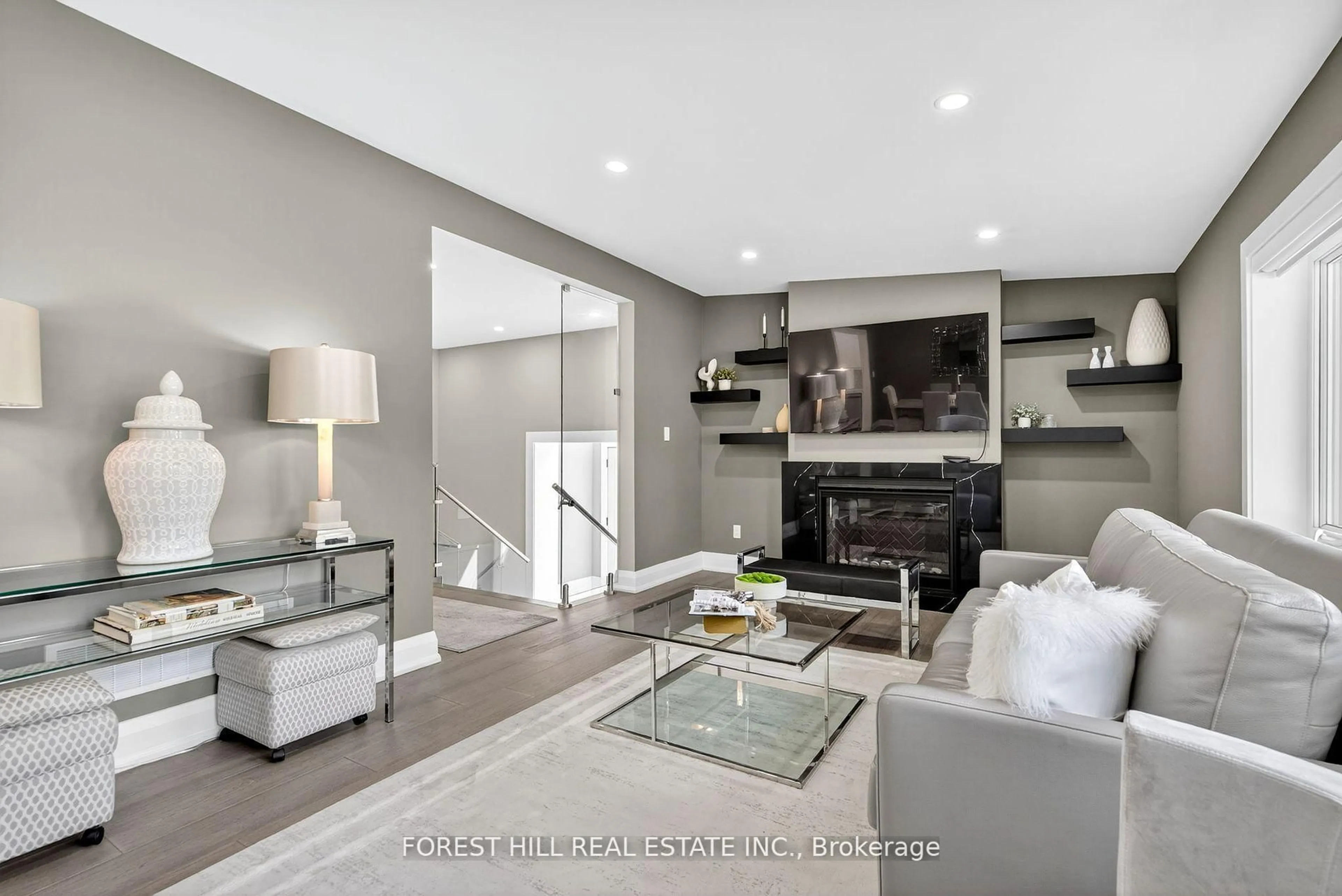Living room with furniture, unknown for 9 Tadcaster Pl, Toronto Ontario M3B 1G6