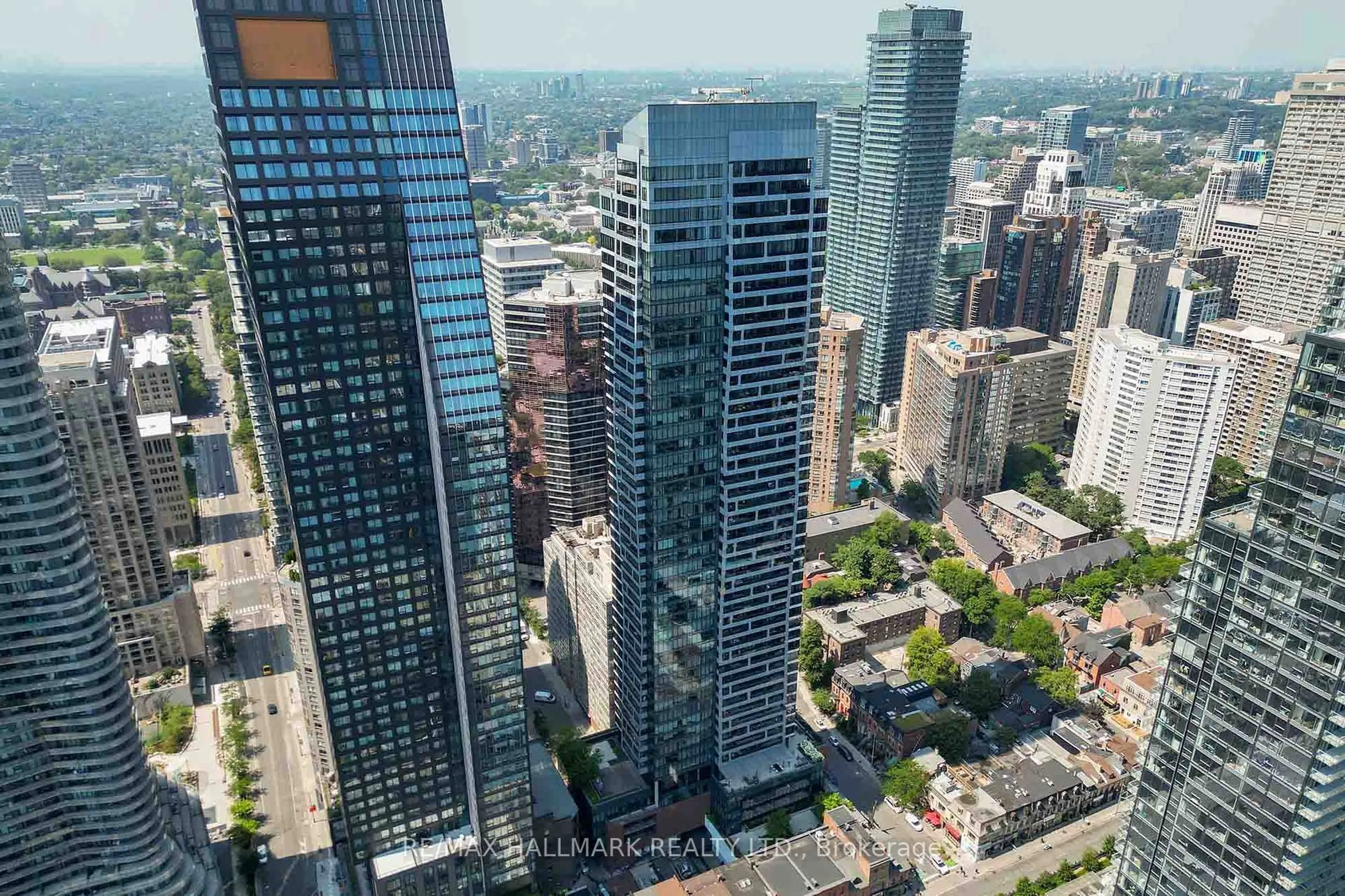 A pic from outside/outdoor area/front of a property/back of a property/a pic from drone, city buildings view from balcony for 5 St Joseph St #2611, Toronto Ontario M4Y 0B6