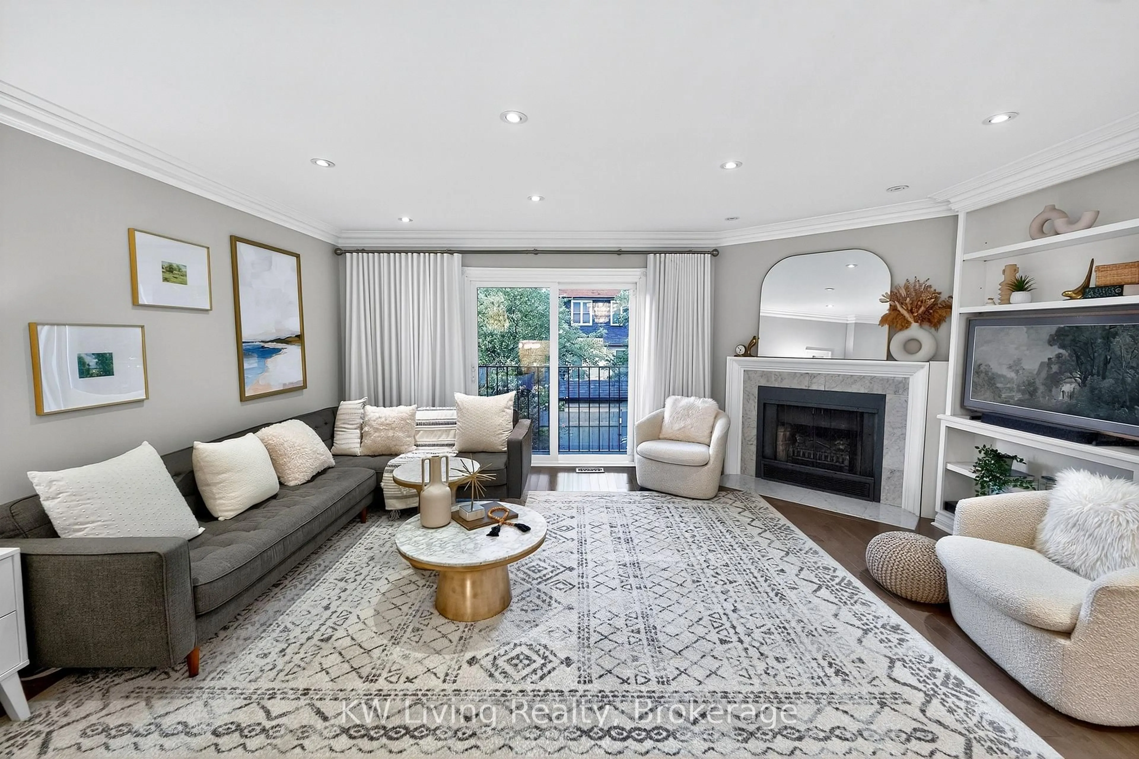 Living room with furniture, unknown for 19 Deal Ave, Toronto Ontario M4N 2S8