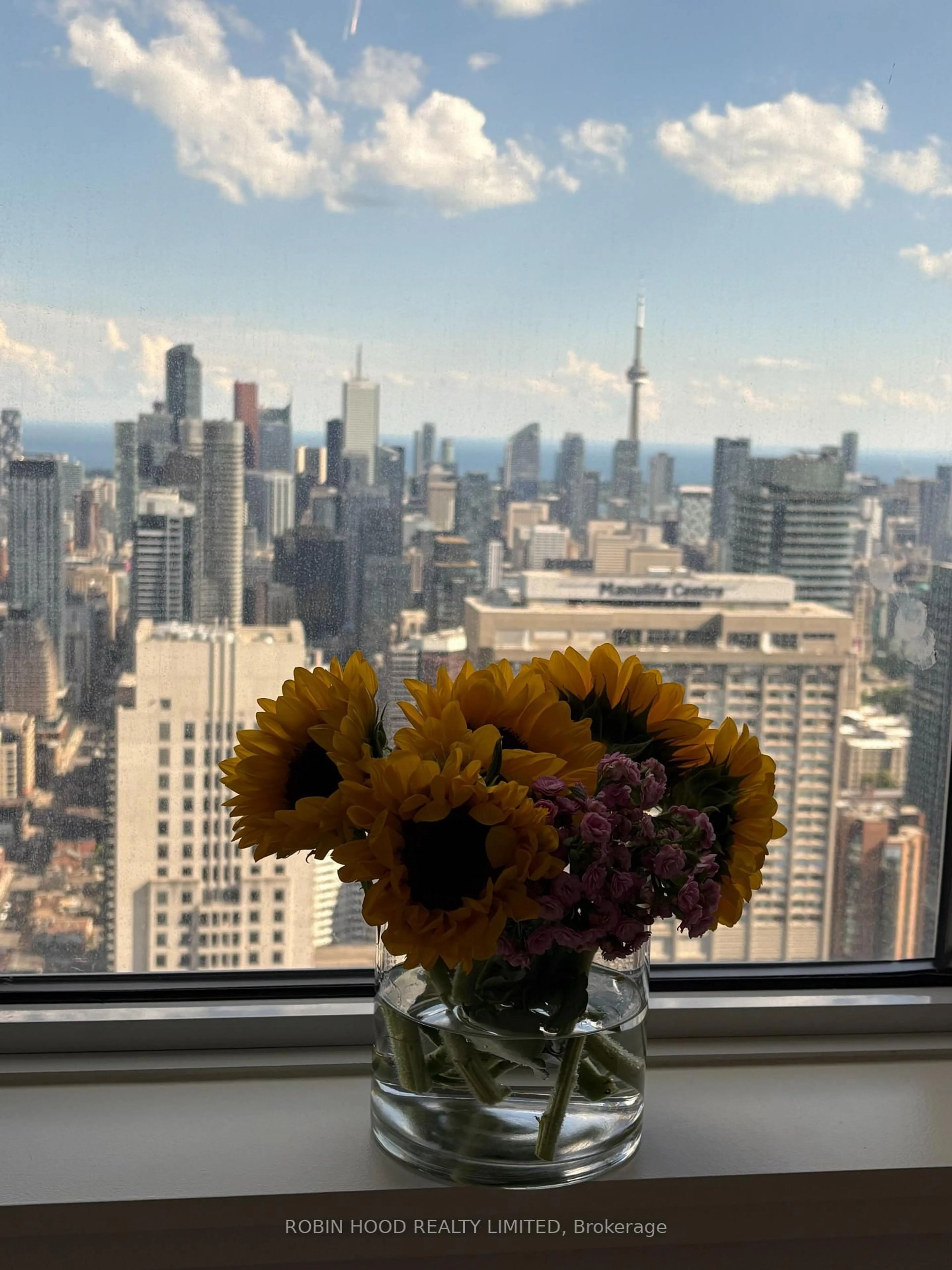 A pic of a room for 11 Yorkville Ave #5808, Toronto Ontario M4W 0B7