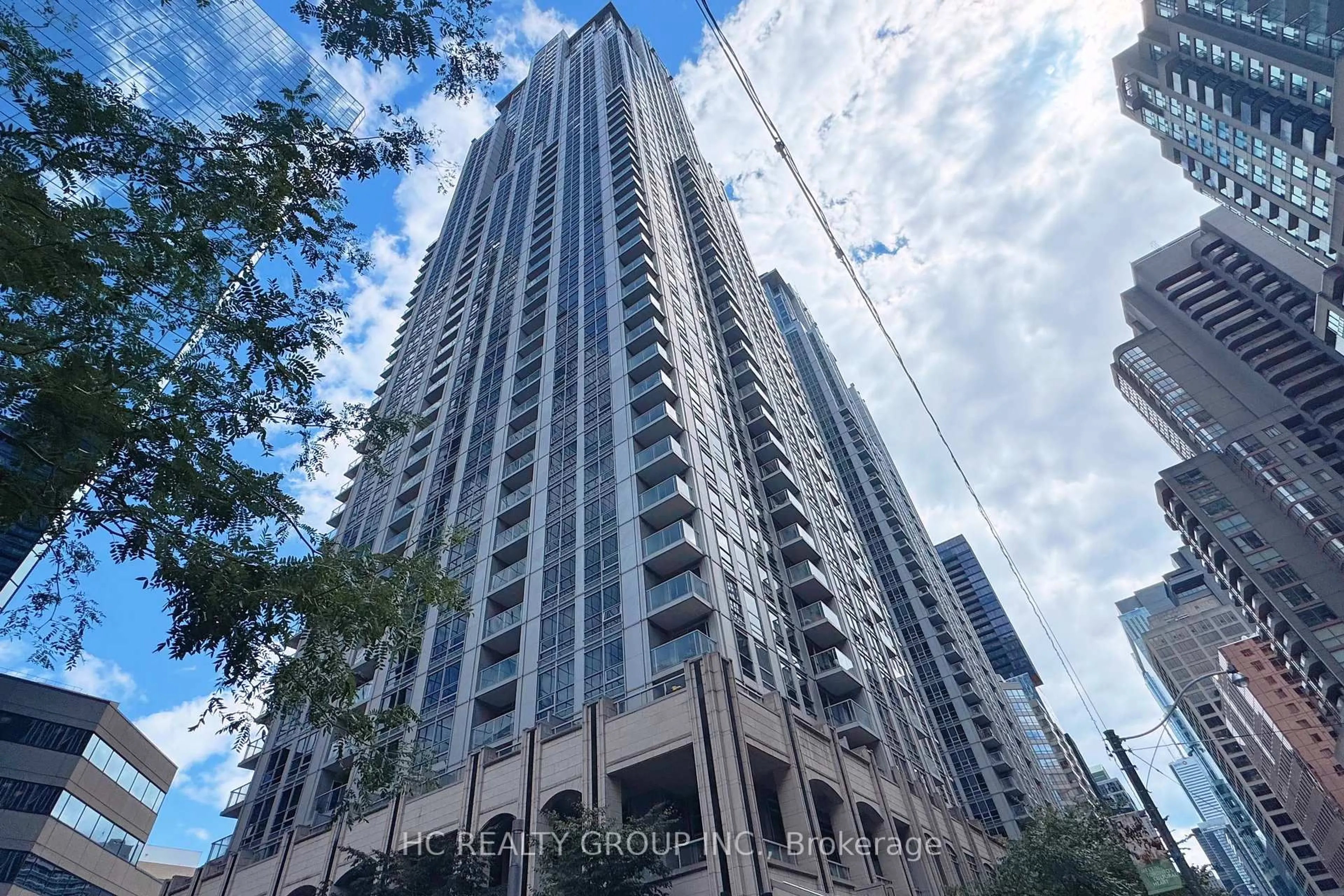 A pic from outside/outdoor area/front of a property/back of a property/a pic from drone, city buildings view from balcony for 763 Bay St #4209, Toronto Ontario M5G 2R3