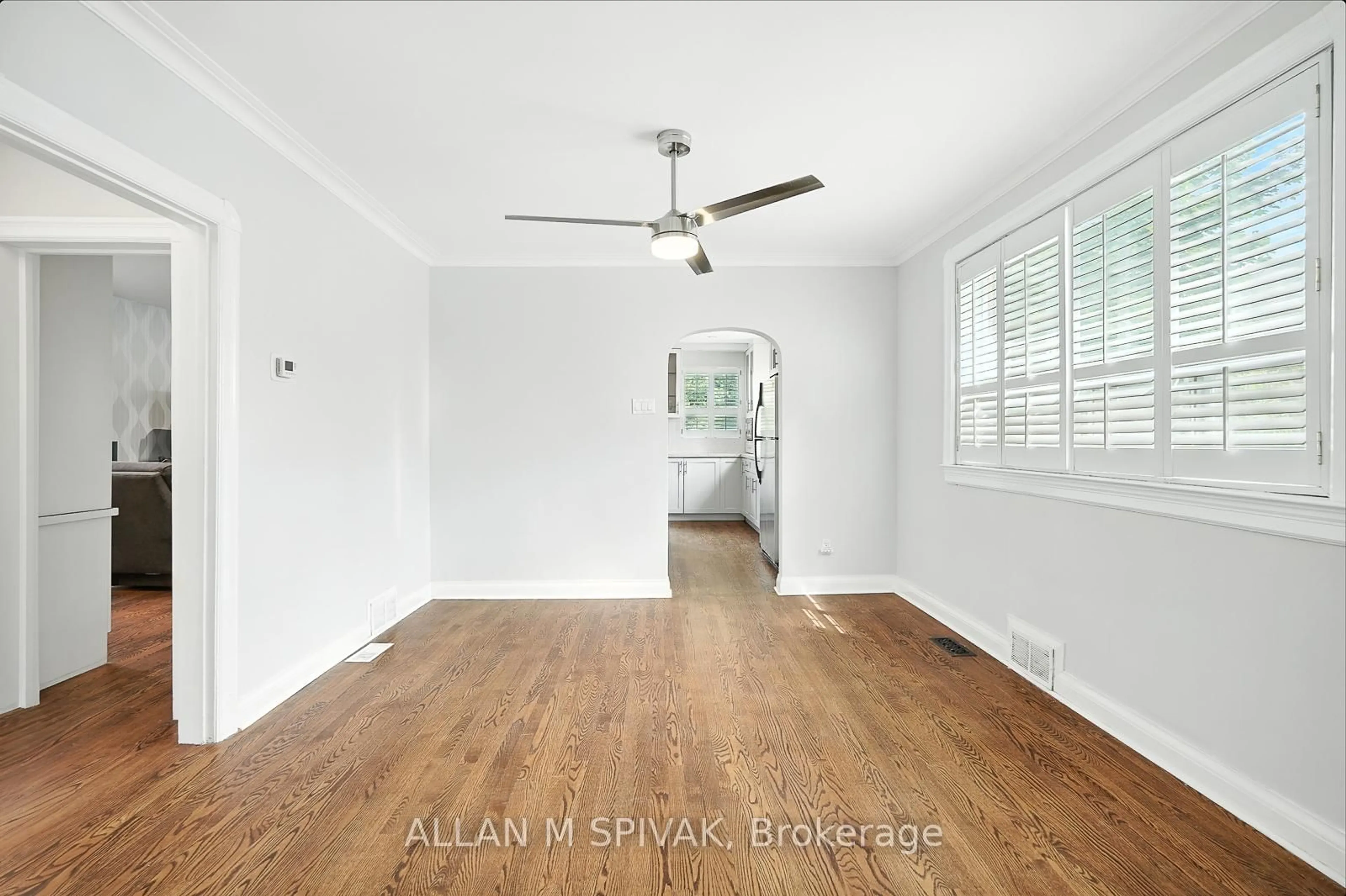 A pic of a room for 21 Kelso Ave, Toronto Ontario M5M 4C4