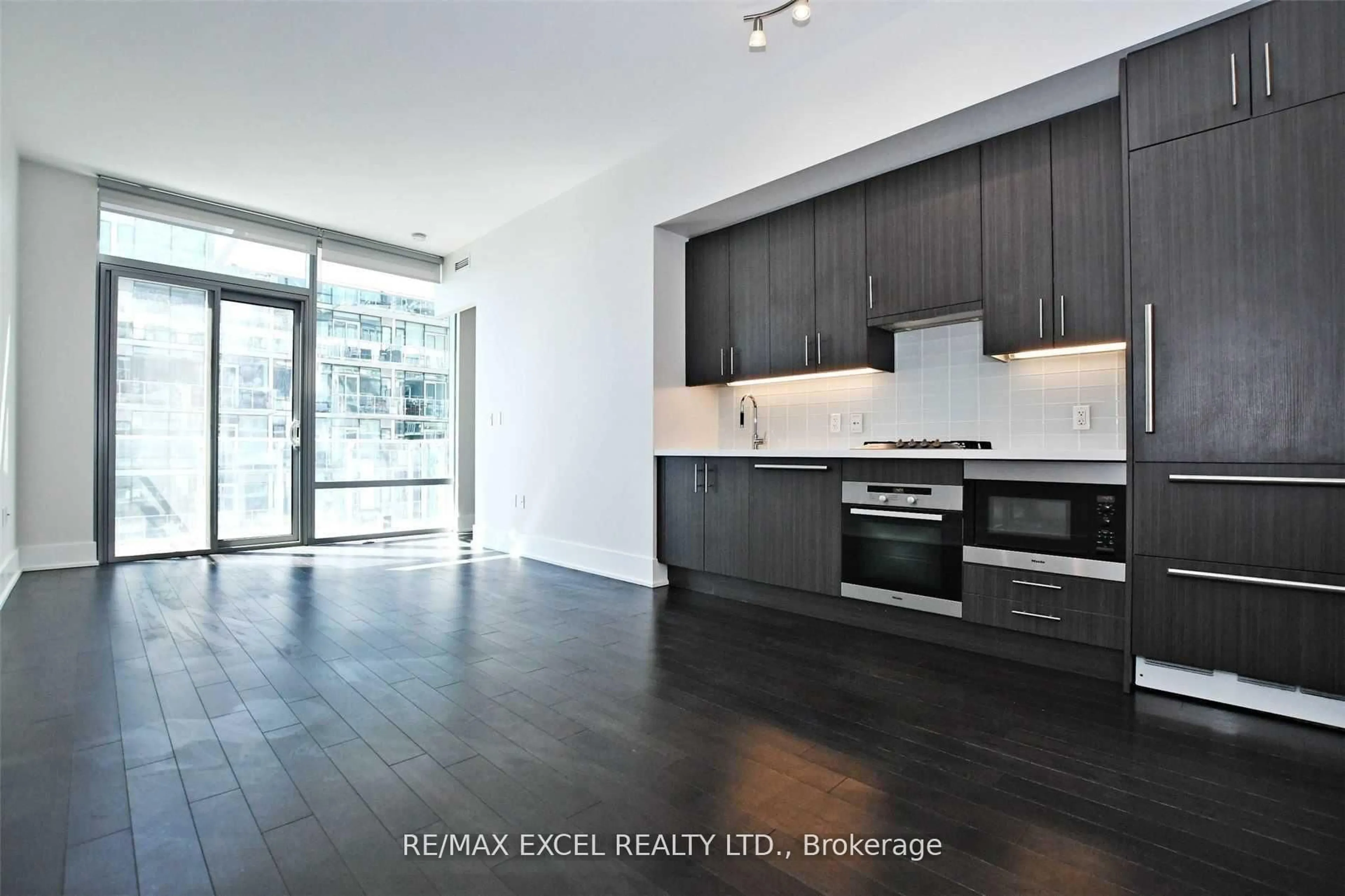 Open concept kitchen, unknown for 39 Queens Quay #723, Toronto Ontario M5E 0A5