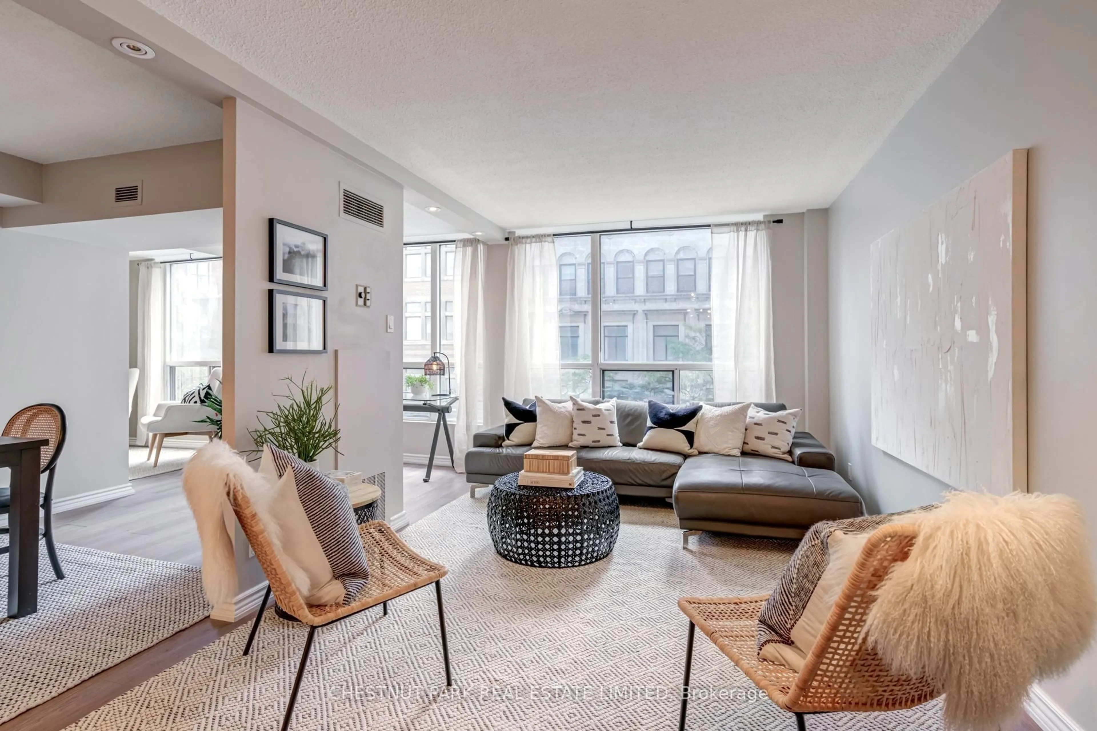 Living room with furniture, unknown for 92 King St #305, Toronto Ontario M5C 2V8