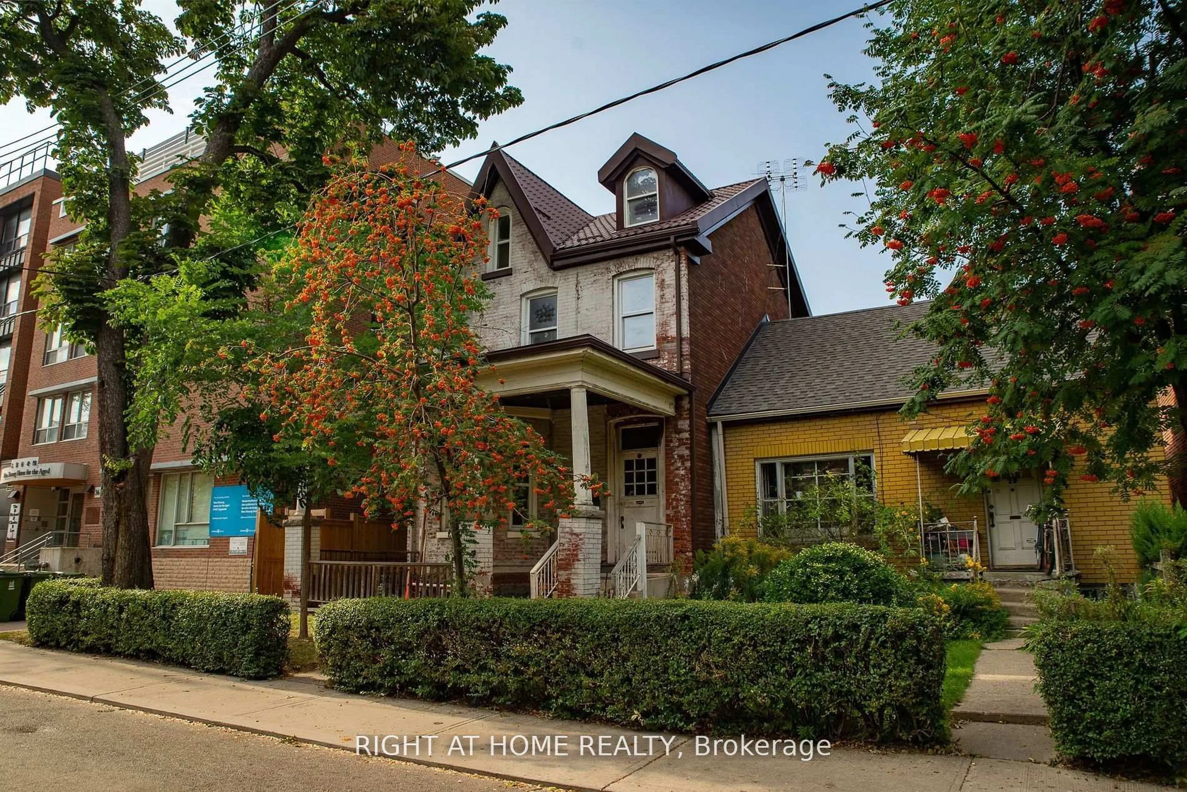 Home with brick exterior material, street for 28 D'arcy St, Toronto Ontario M5T 1J7