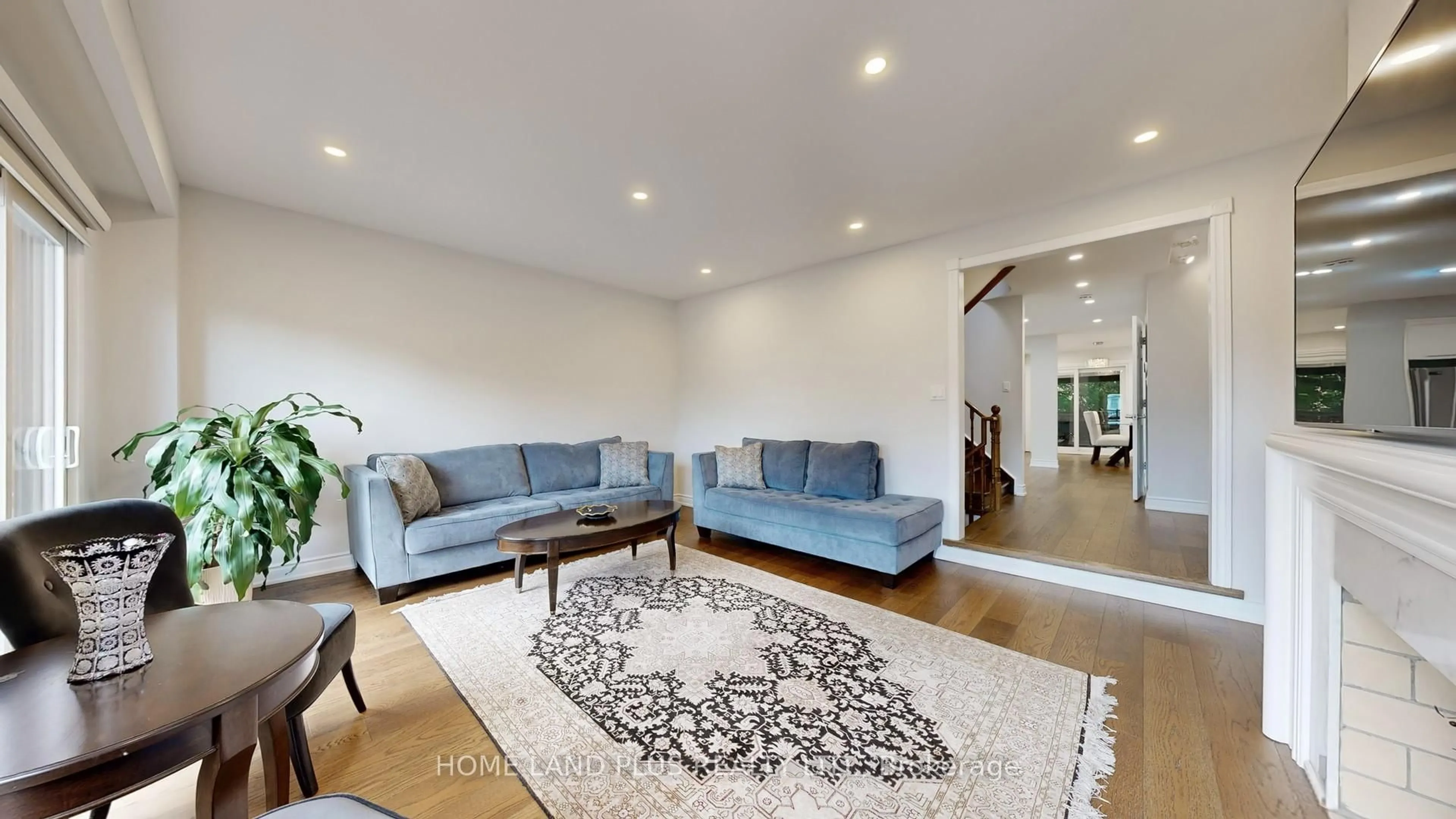 Living room with furniture, unknown for 50 Stillwater Cres, Toronto Ontario M2R 3S2