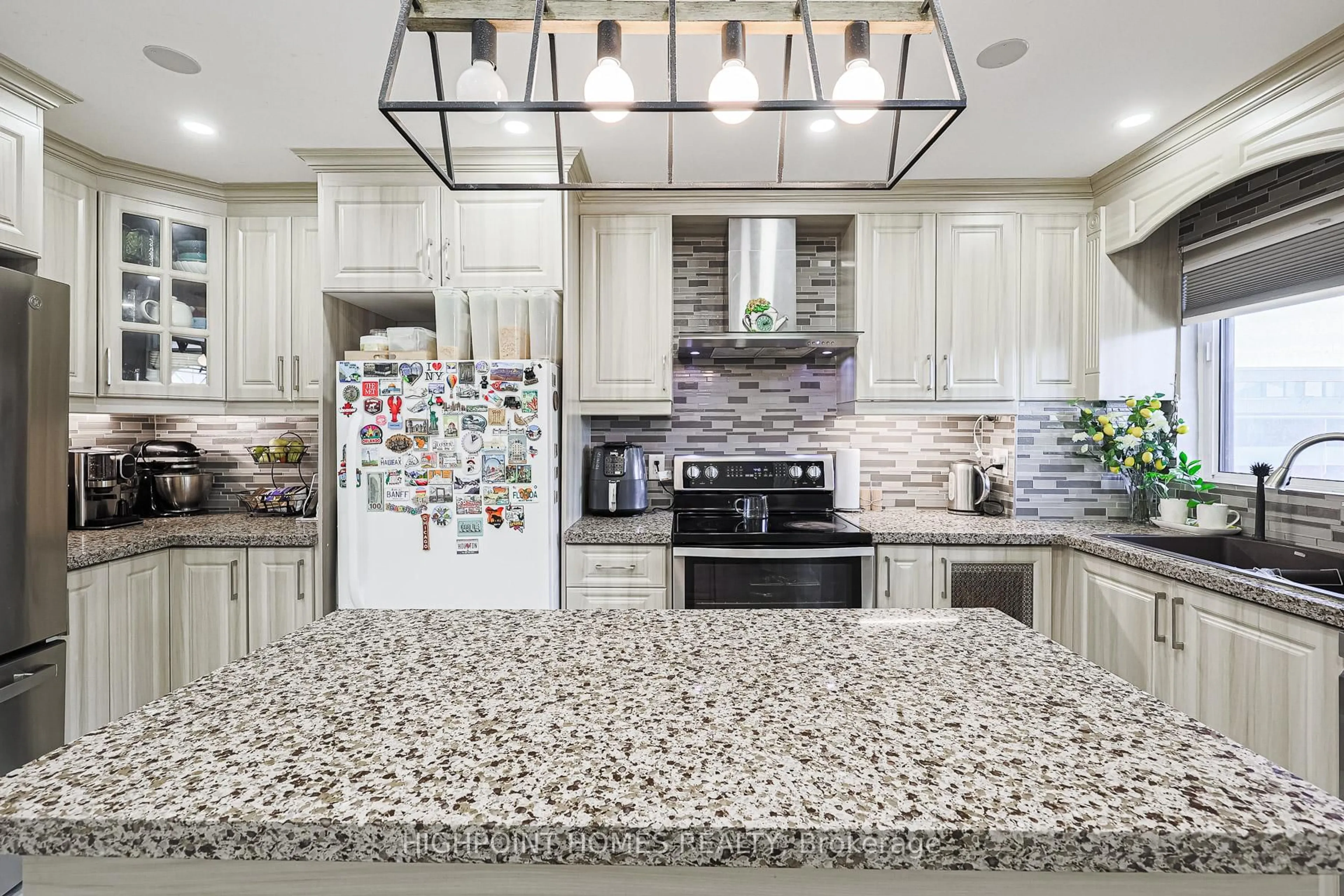 Contemporary kitchen, ceramic/tile floor for 140 Leeward Glwy #315, Toronto Ontario M3C 2Y9