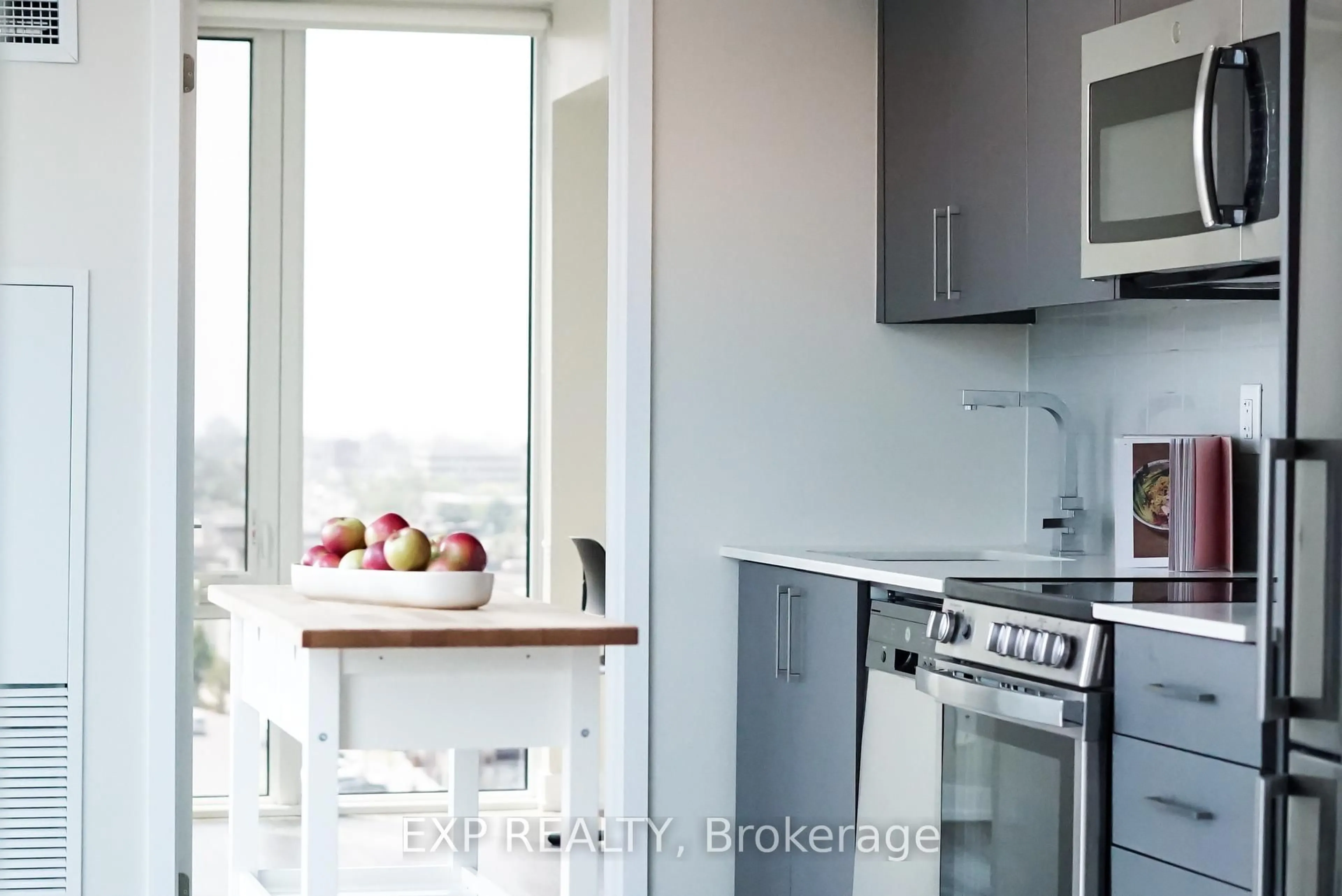 Standard kitchen, unknown for 38 Monte Kwinter Crt #1106, Toronto Ontario M3H 0E2