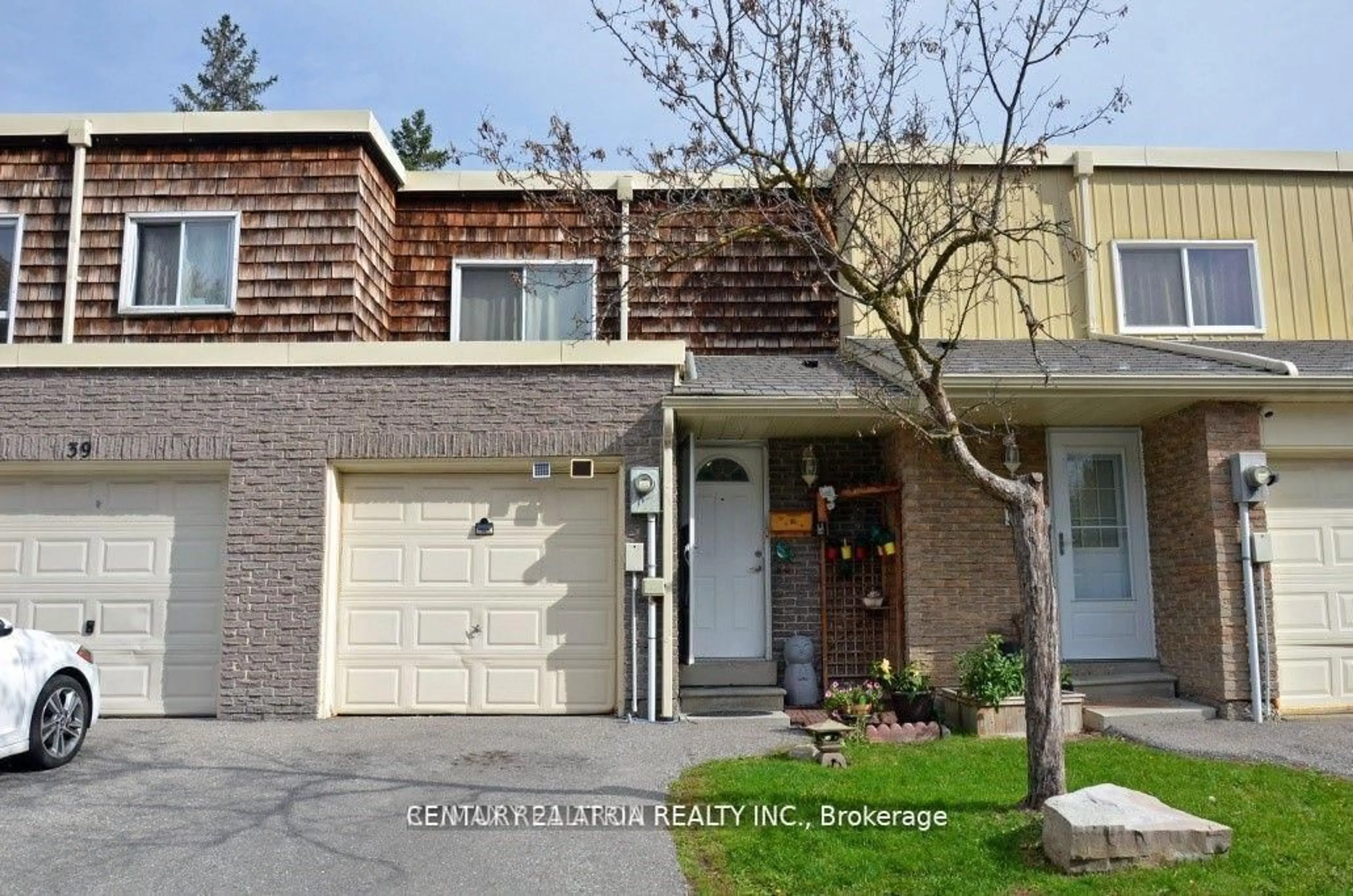 Home with brick exterior material, street for 37 Woody Vine Way, Toronto Ontario M2J 4H5