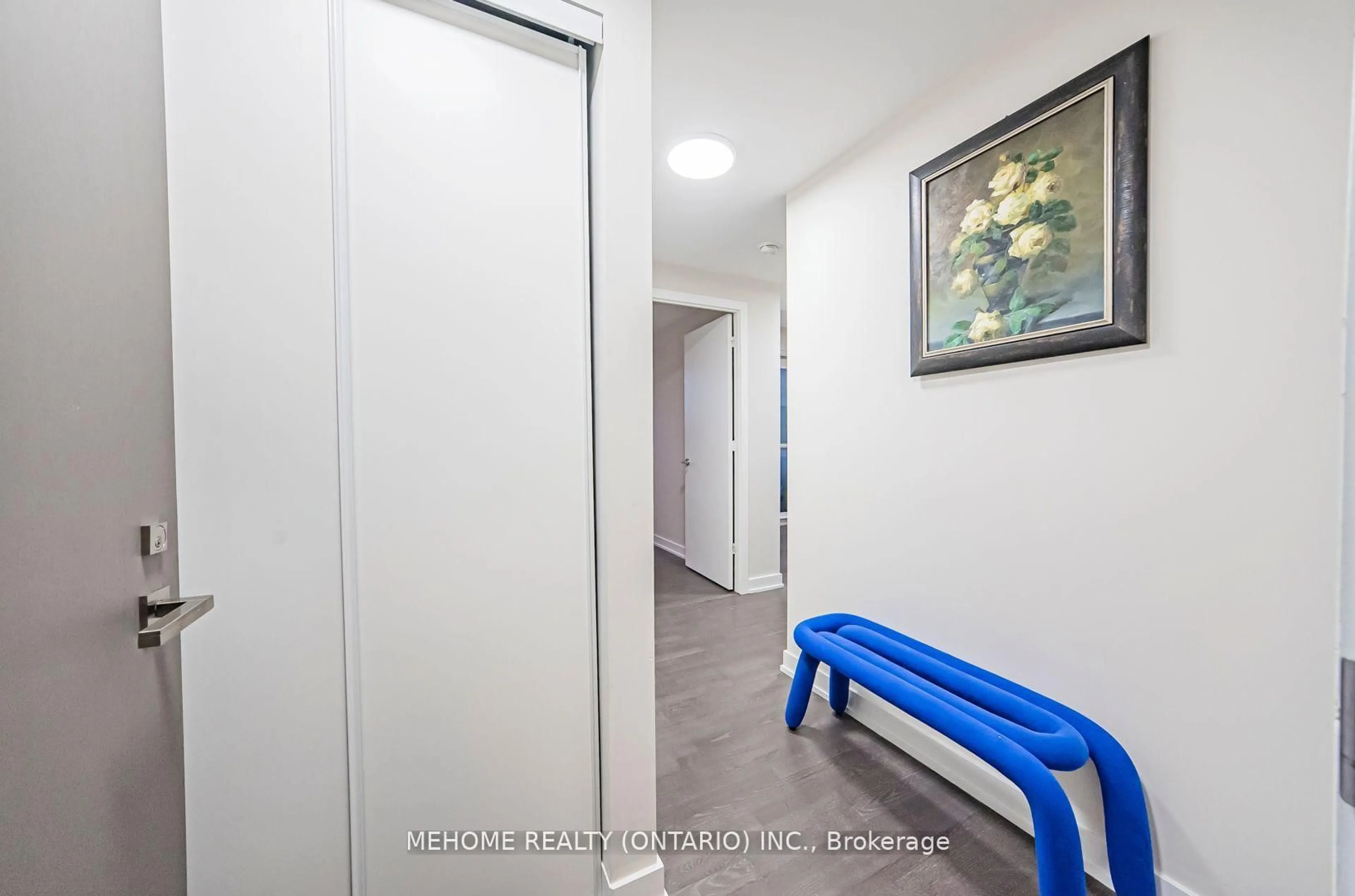 Indoor entryway for 501 St. Clair Ave #315, Toronto Ontario M5P 0A2