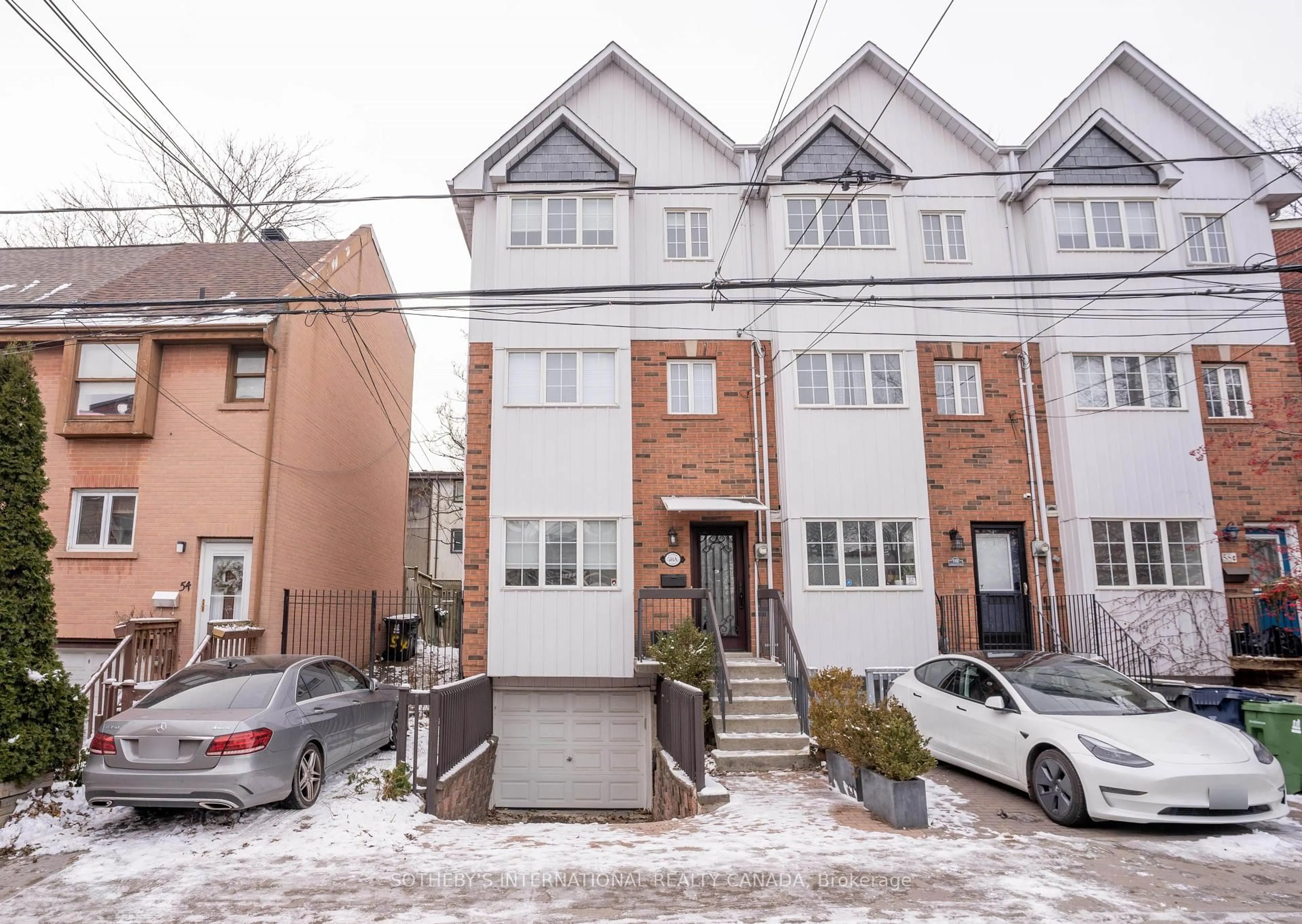 A pic from outside/outdoor area/front of a property/back of a property/a pic from drone, street for 58A Poulett St, Toronto Ontario M5A 1Z5