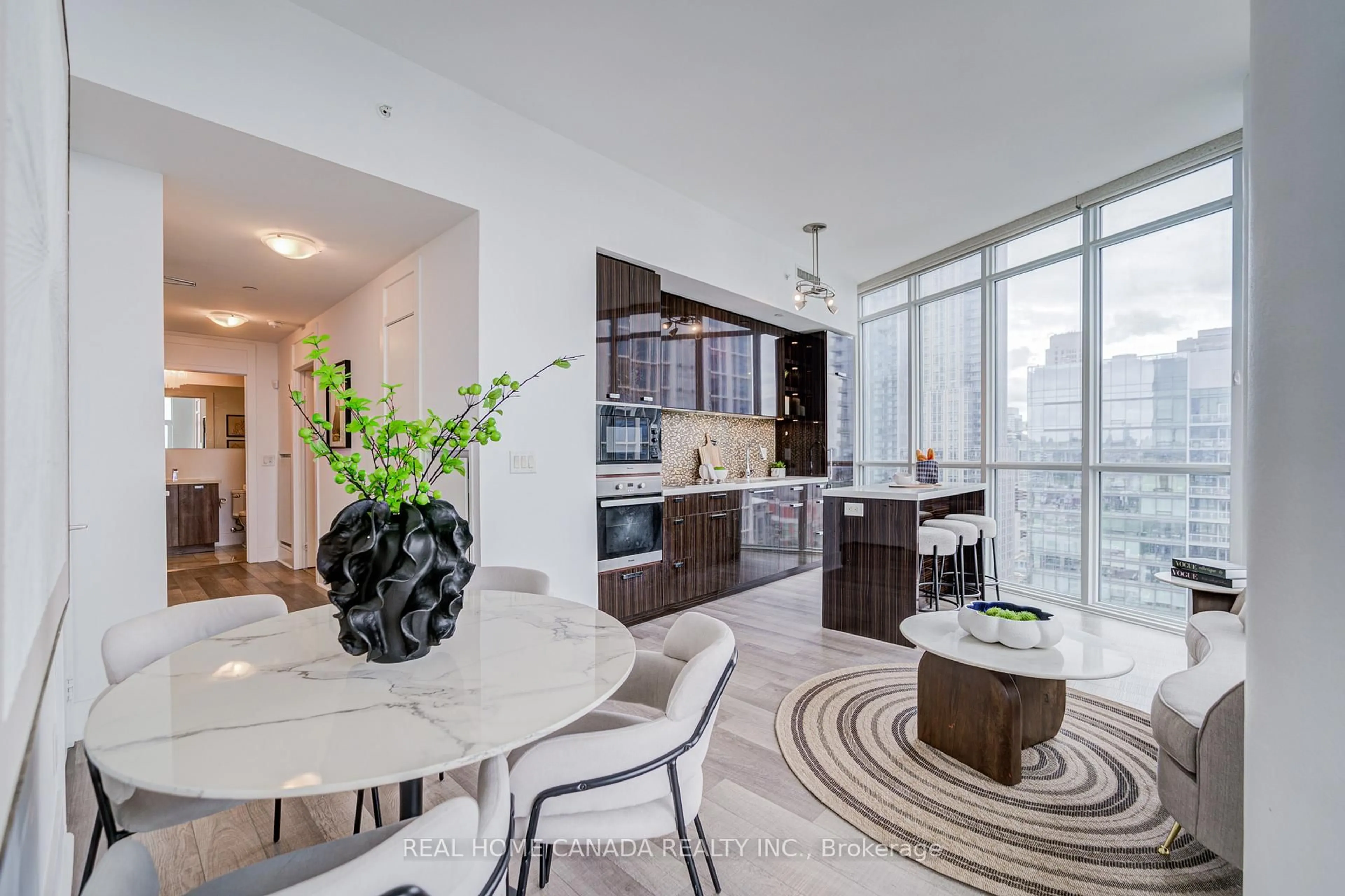 Open concept kitchen, ceramic/tile floor for 32 Davenport Rd #2608, Toronto Ontario M5R 1H3