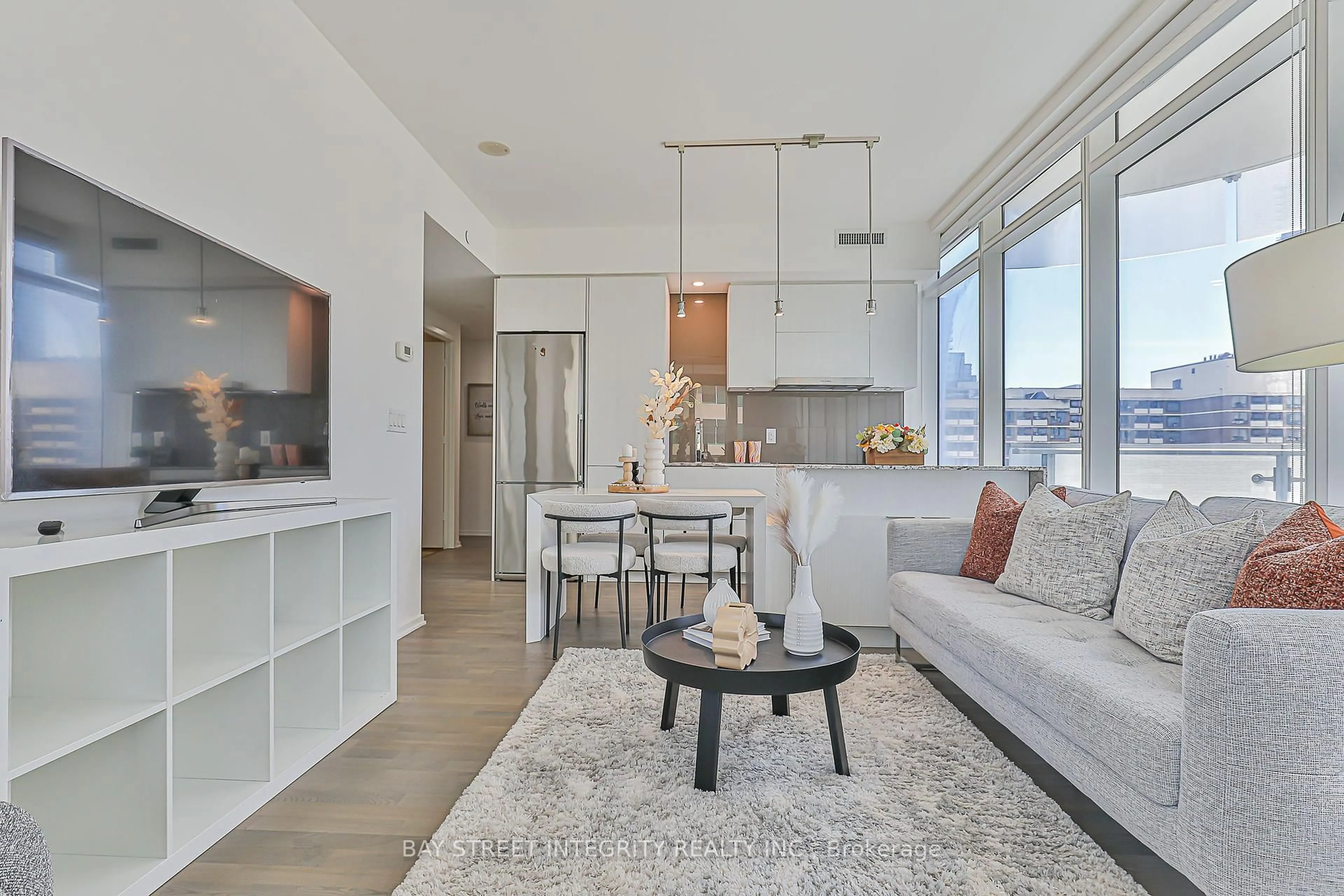 Living room with furniture, unknown for 1 Bloor St #1110, Toronto Ontario M4W 1A9
