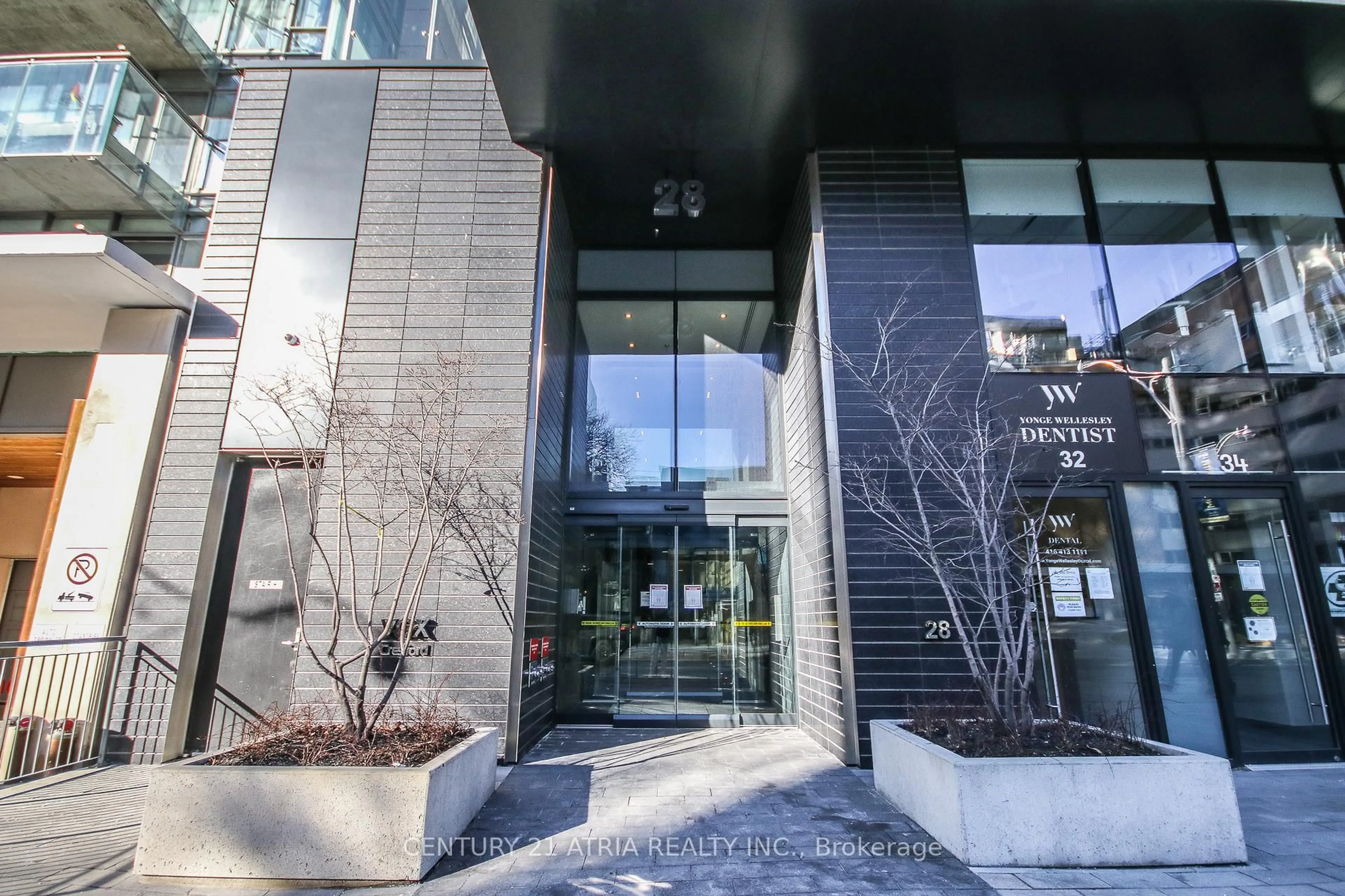 Indoor foyer for 28 Wellesley St #2110, Toronto Ontario M4Y 0C4