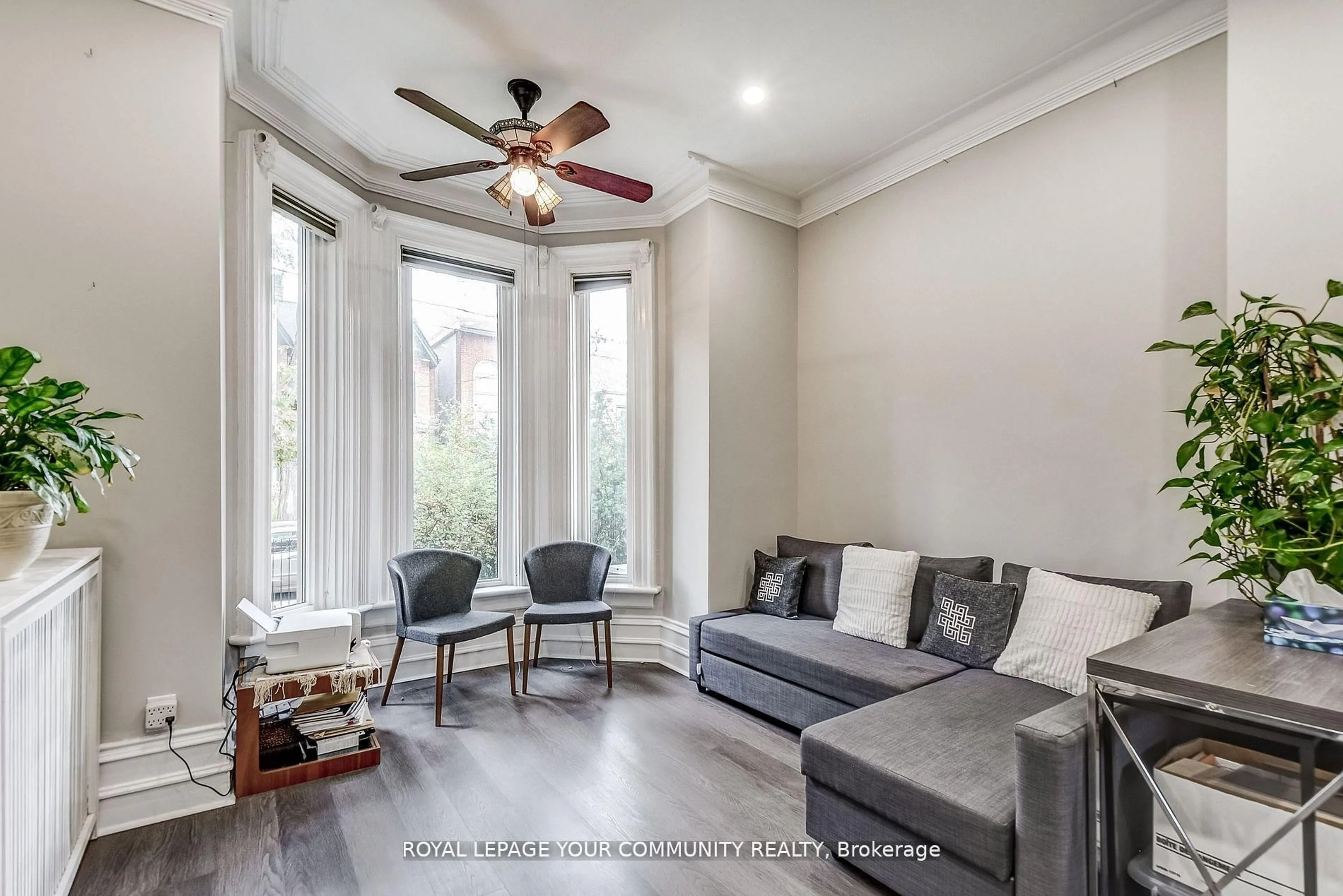 Living room with furniture, unknown for 312 Seaton St, Toronto Ontario M5A 2T7