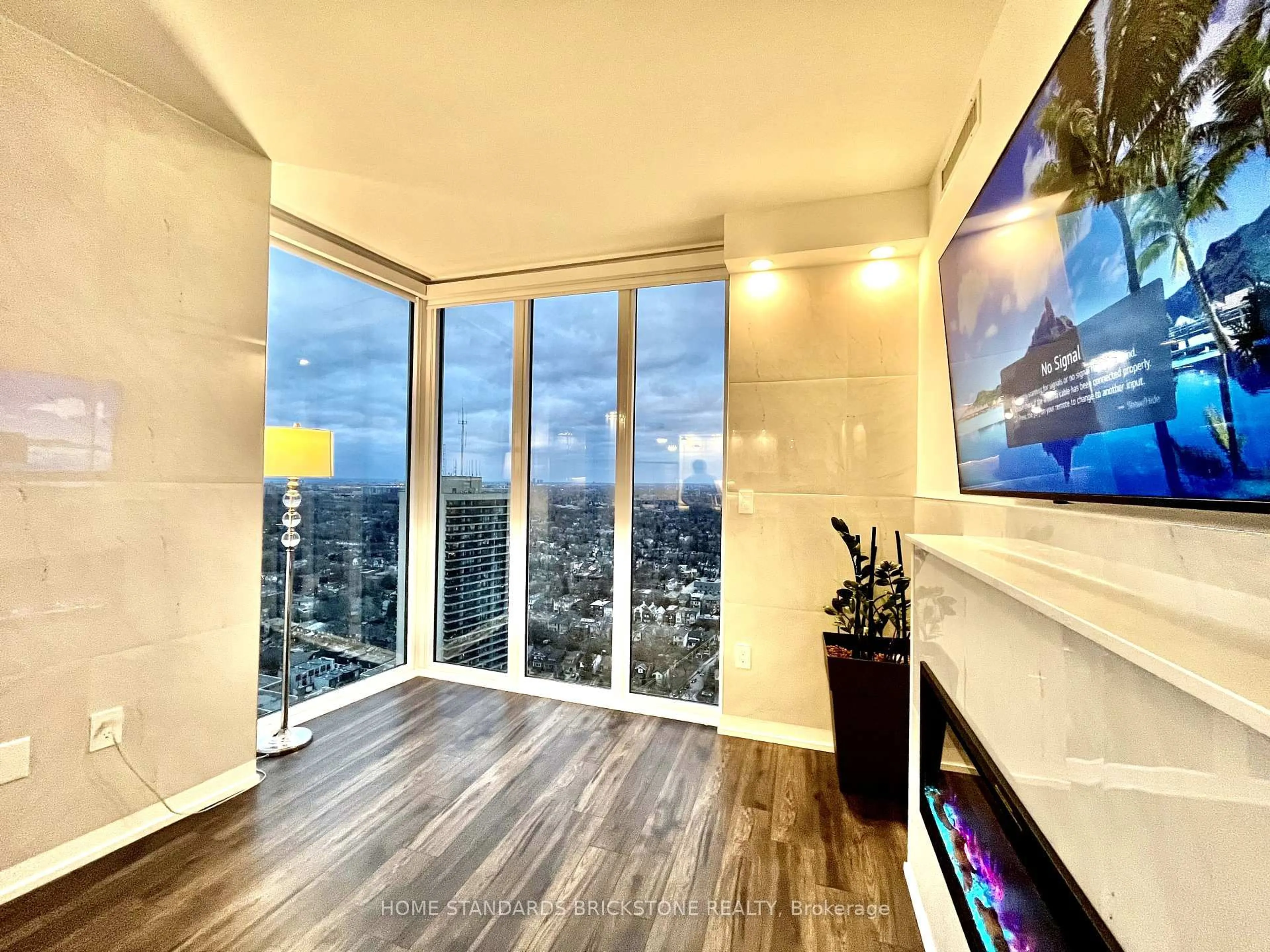 Unknown for 33 Helendale Ave #3004, Toronto Ontario M4R 0A4