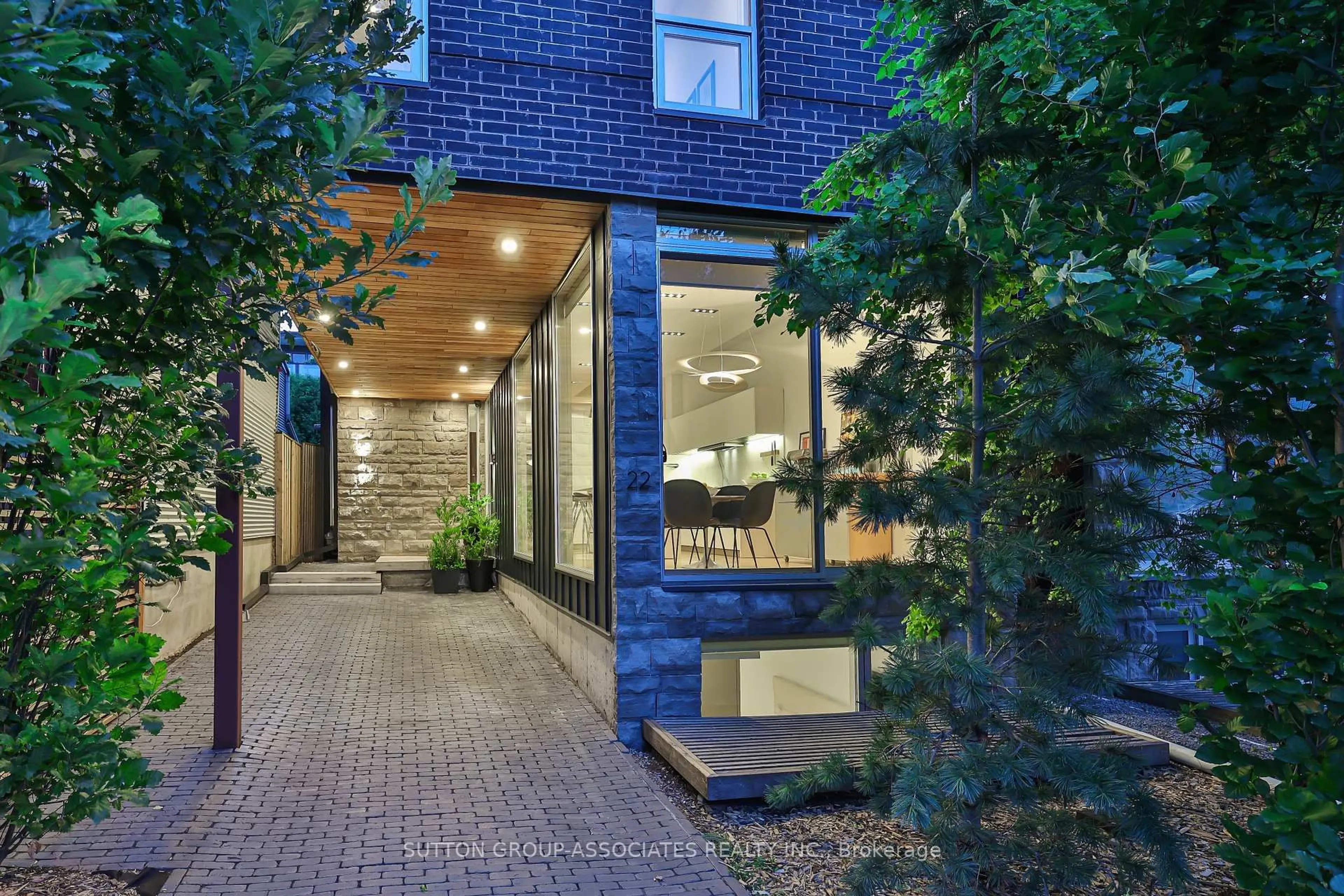 Unknown for 22 Mitchell Ave, Toronto Ontario M6J 1B9