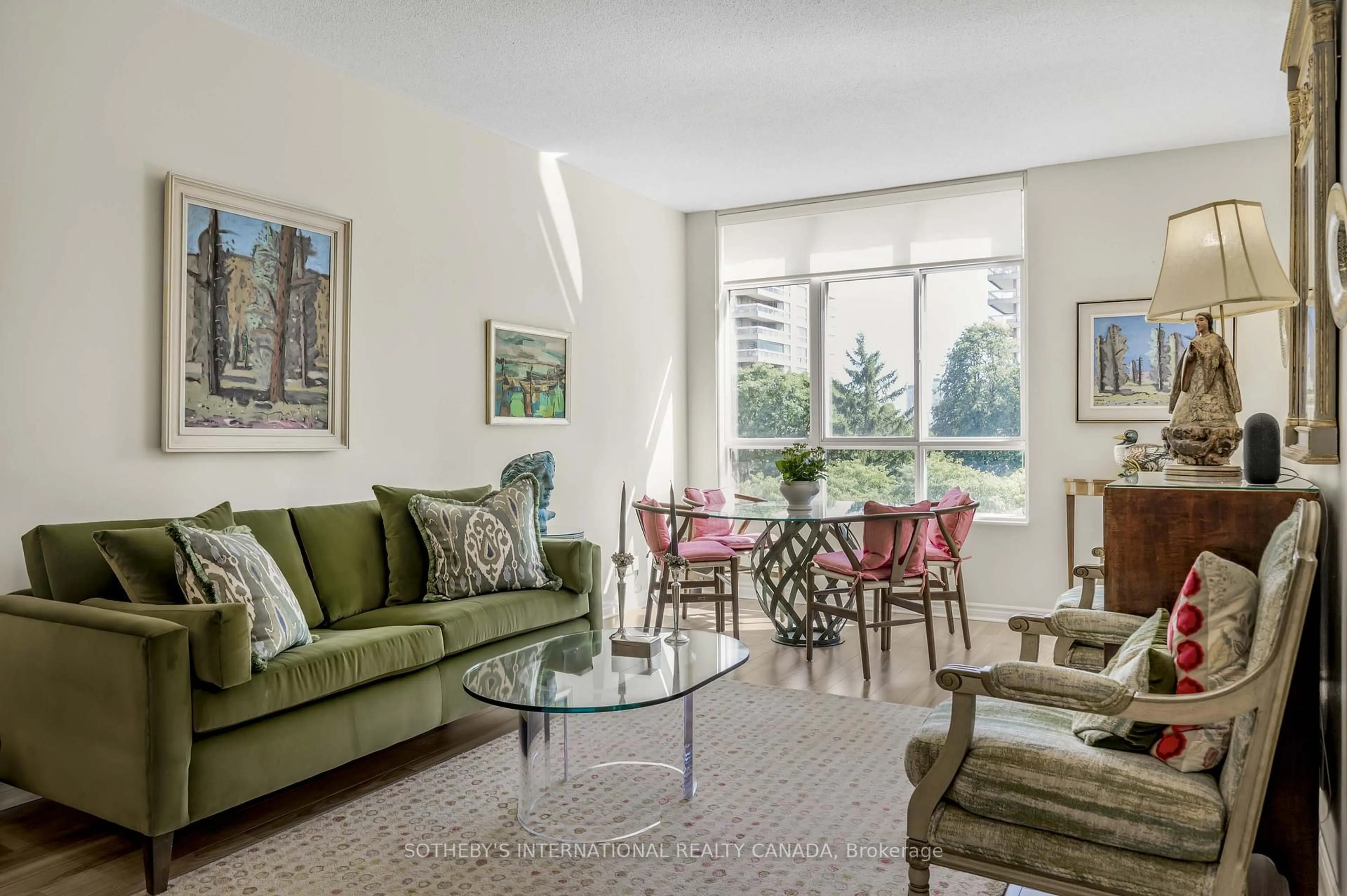 Living room with furniture, unknown for 1 Deer Park Cres #605, Toronto Ontario M4V 3C4