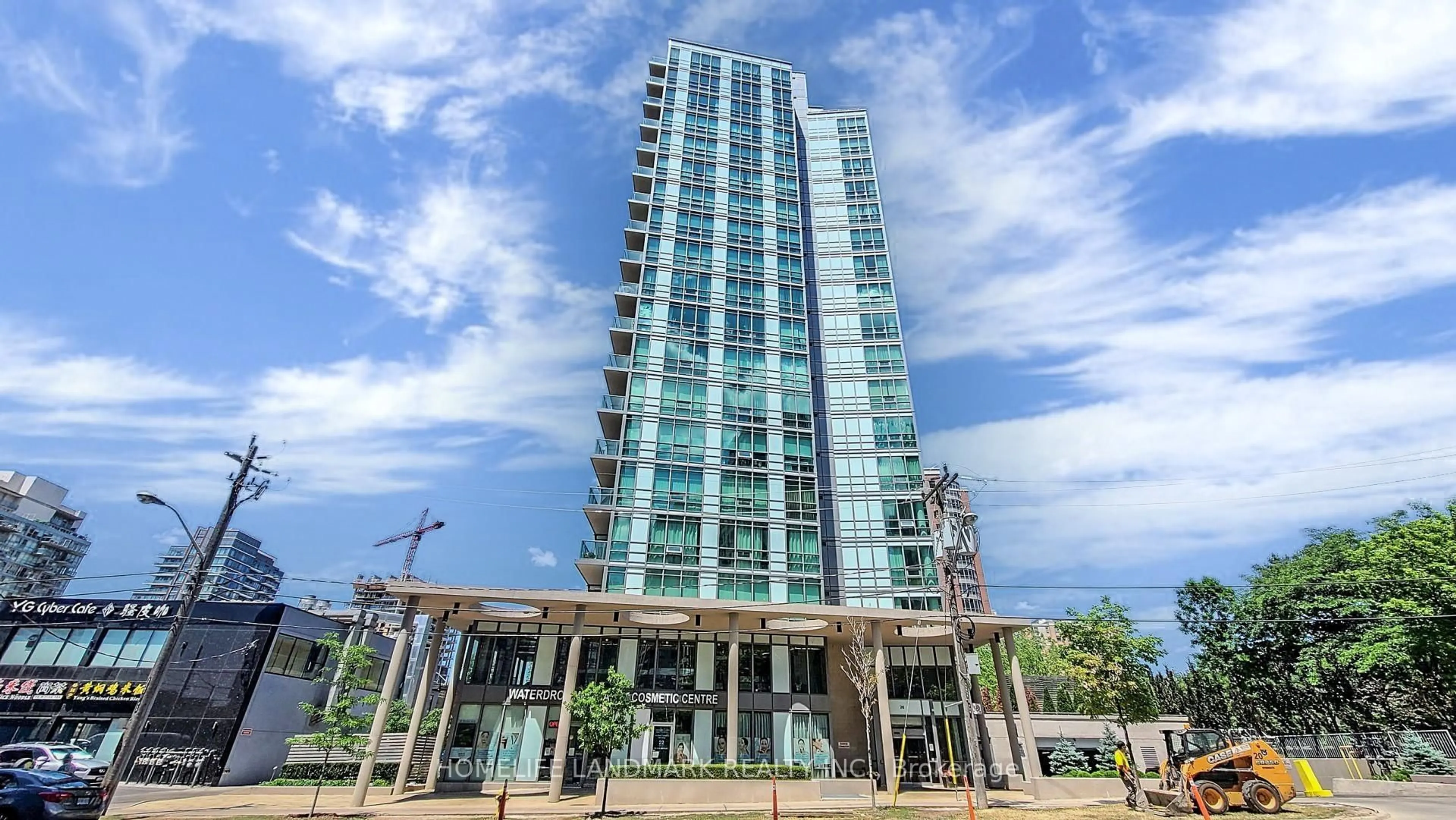 Indoor foyer for 26 Norton Ave #609, Toronto Ontario M2N 0C6